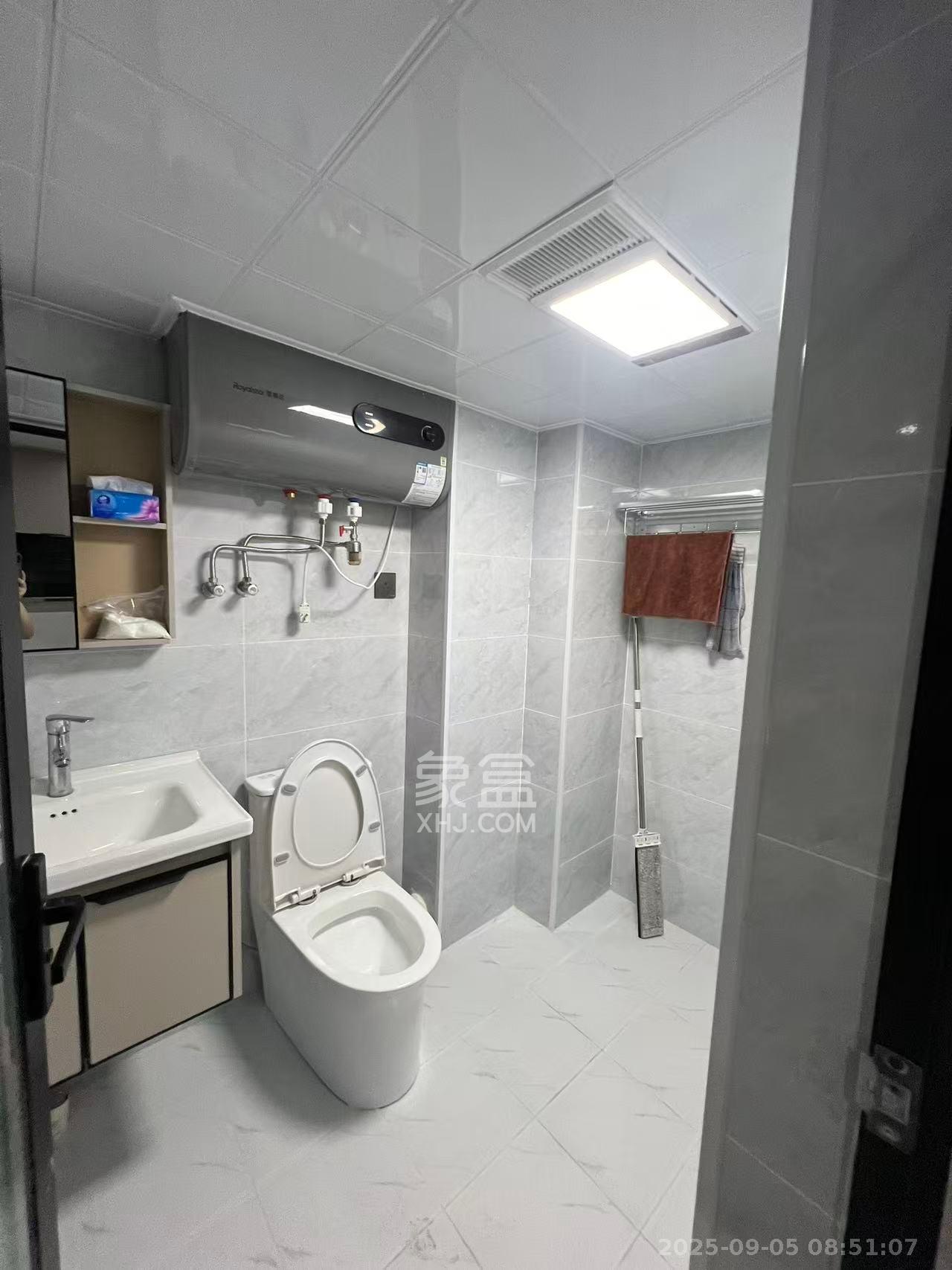 海伦春天  2室1厅1卫   1800.00元/月室内图