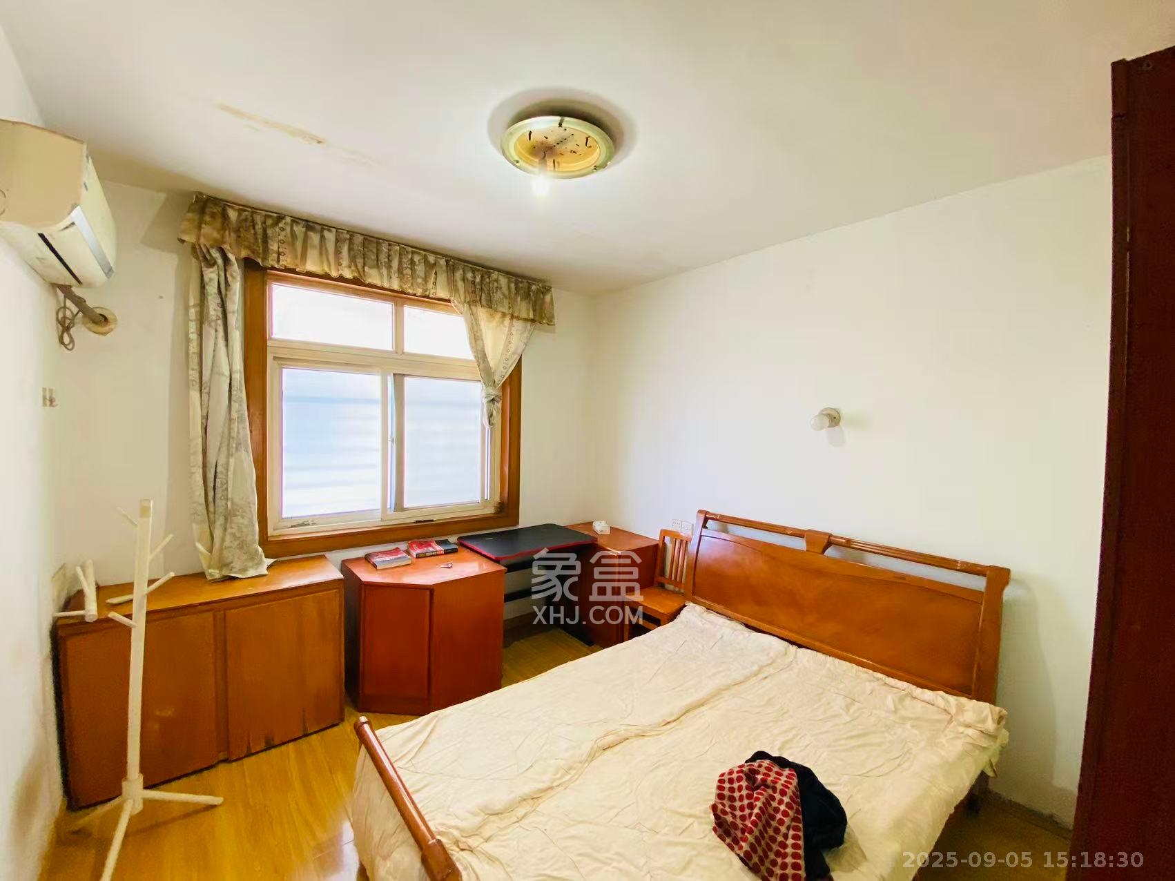 楚湘街二条巷散盘  1室0厅0卫    1200.0元/月室内图