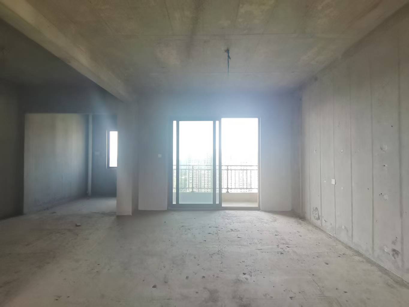 碧桂园梓山府  5室2厅3卫    150.0万室内图