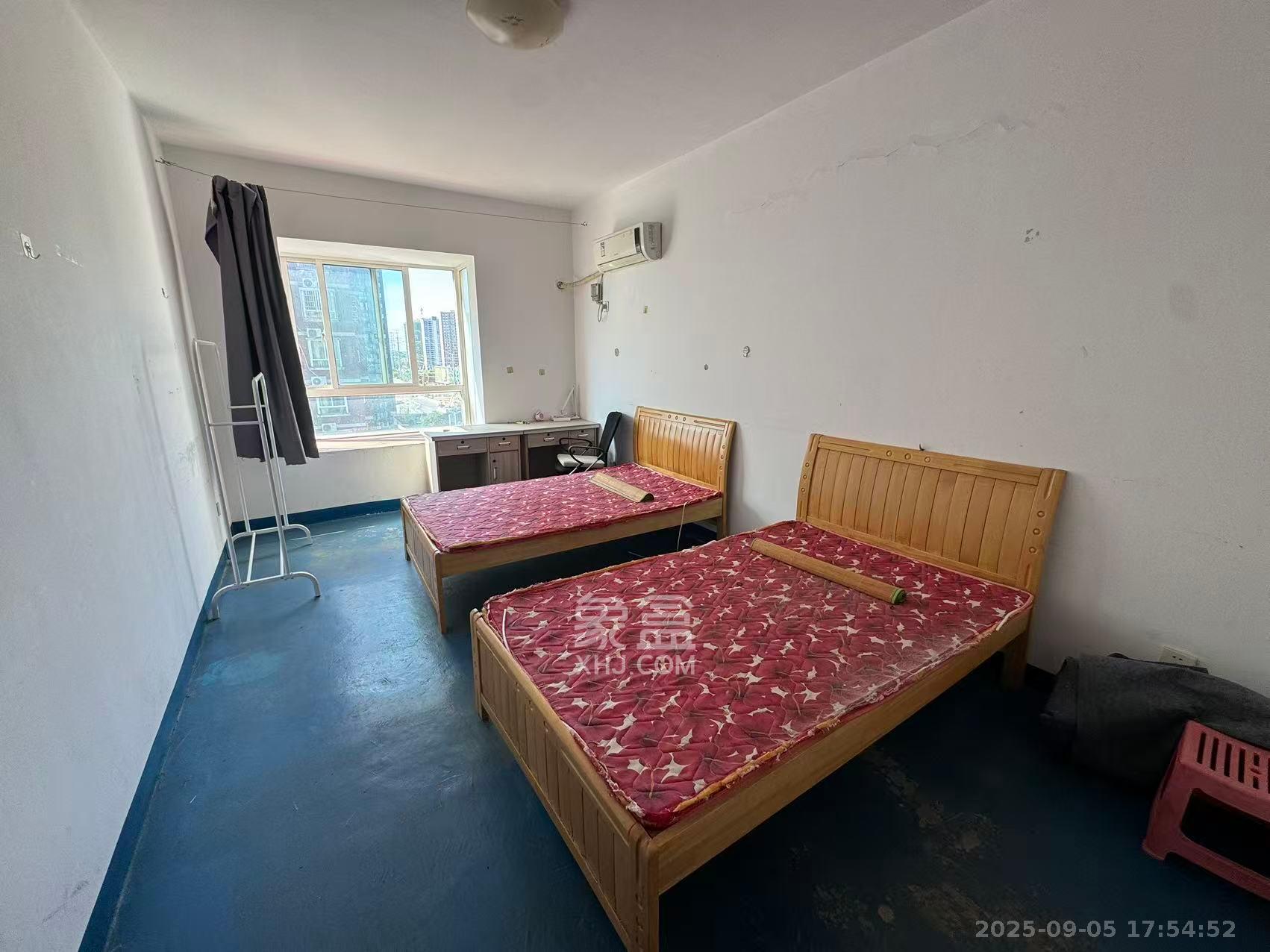 理工大学职工单位房青年汇  5室2厅2卫    2400.0元/月 理工大学职工单位房青年汇  5室2厅2卫    2400.0元/月室内图