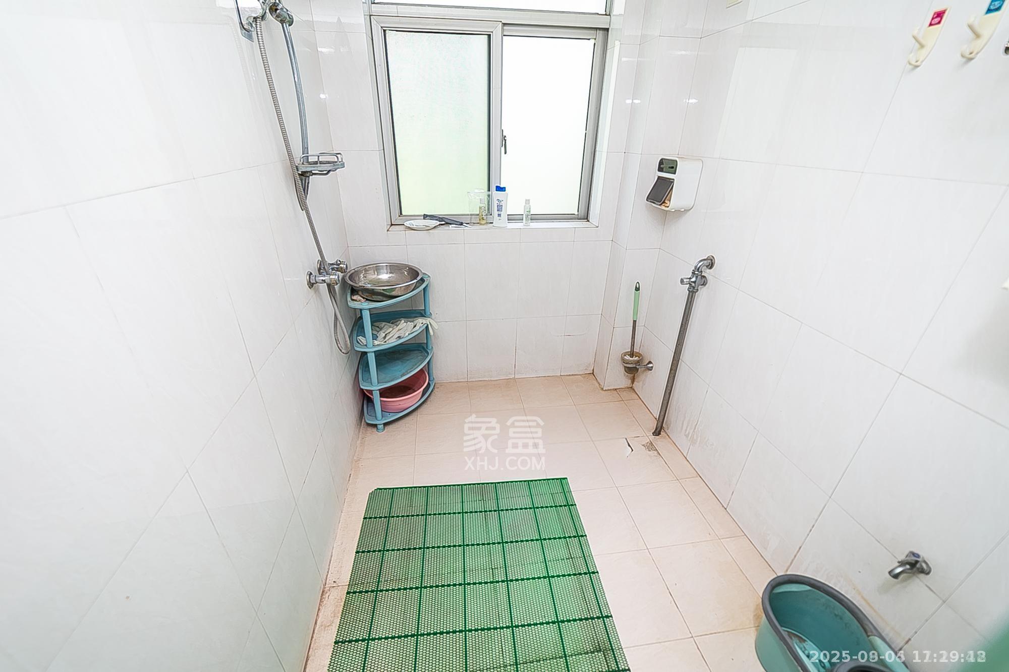 华银园  3室2厅1卫    2500.0元/月 华银园  3室2厅1卫    2500.0元/月室内图