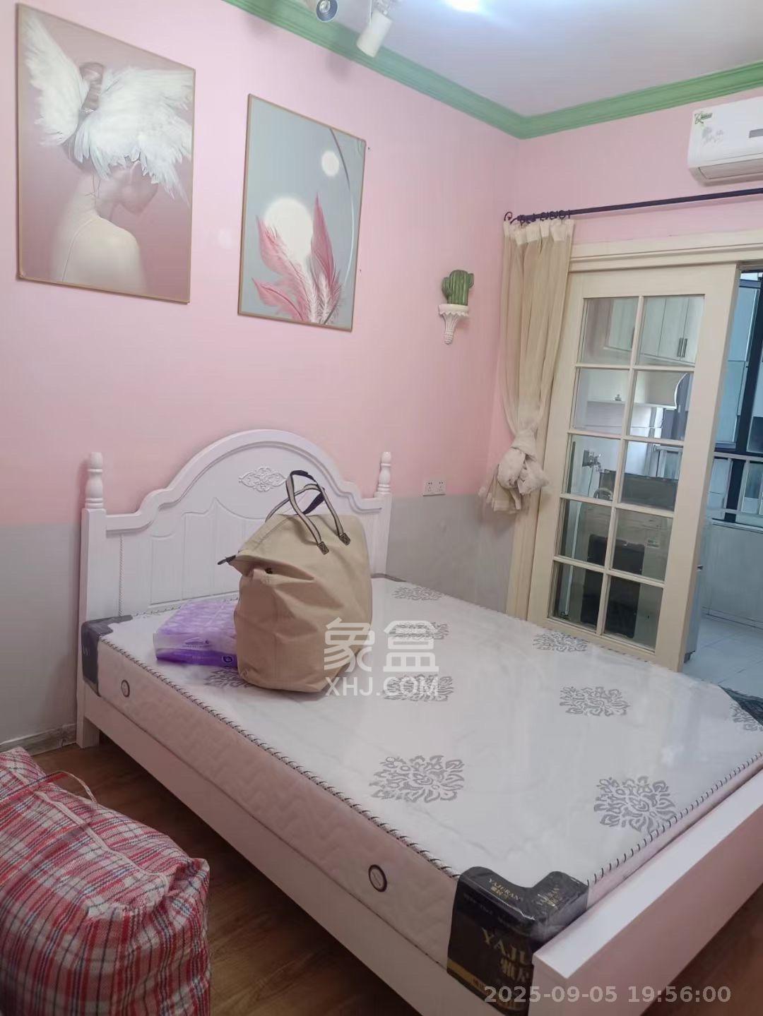 五一大道202（中环壹世界）  2室2厅1卫    3600.0元/月室内图