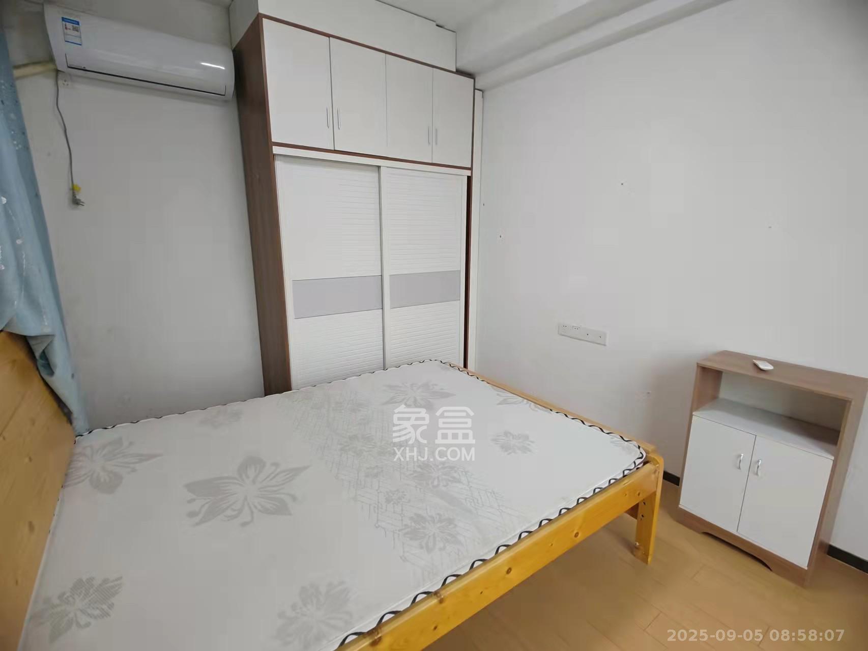 中海新城熙岸（中信新城五期）  1室1厅1卫    1400.0元/月室内图