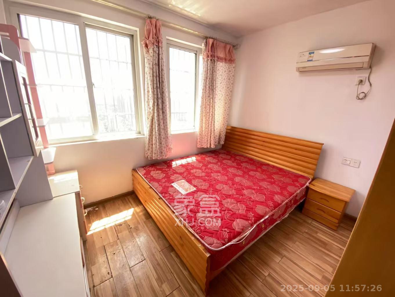 巧克力空间(建鸿达现代大厦) 3室1厅1卫 1700.0元/月 巧克力空间(建鸿达现代大厦) 3室1厅1卫 1700.0元/月室内图