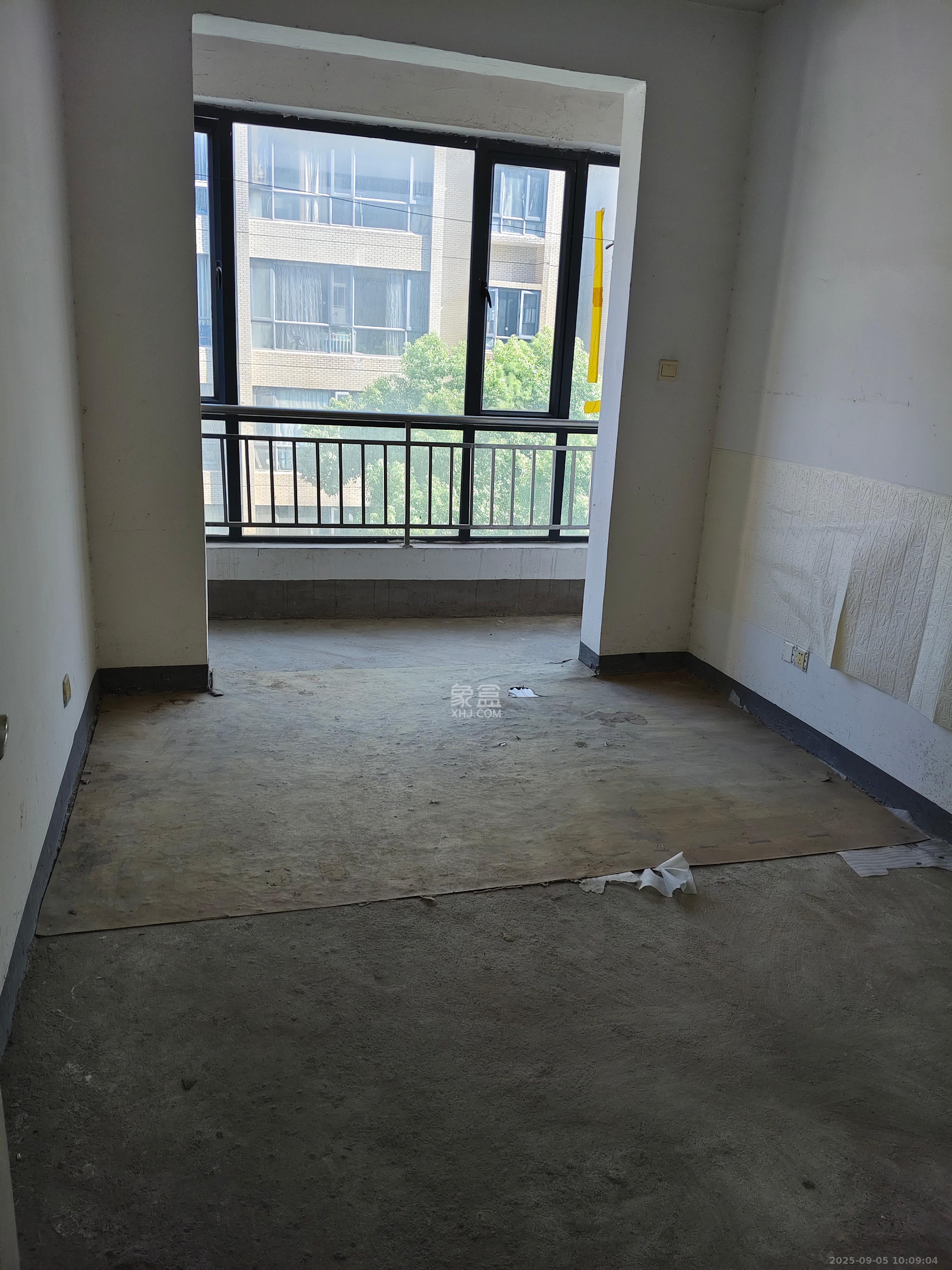 岳银欣苑 3室2厅1卫 1800.0元/月 岳银欣苑 3室2厅1卫 1800.0元/月室内图