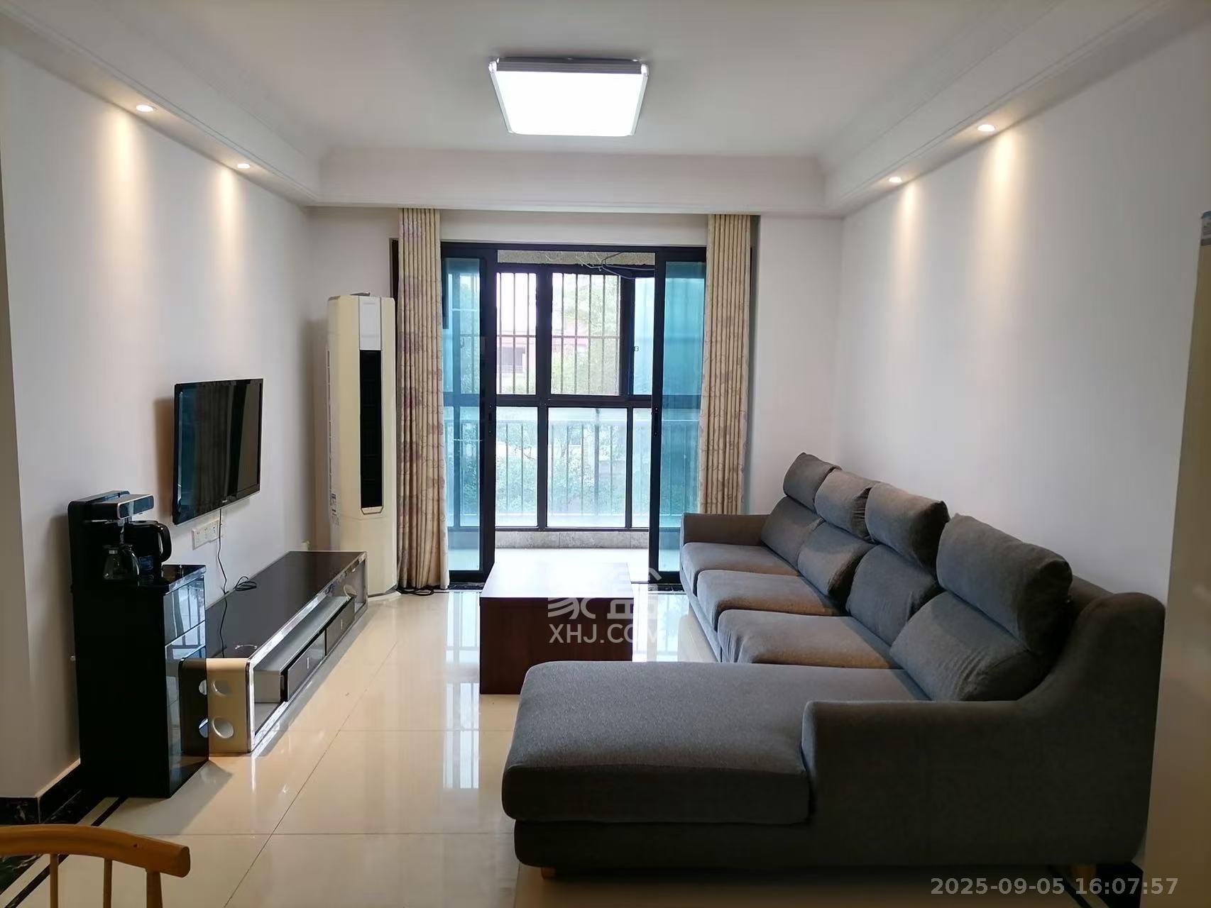 中海国际五期 3室2厅2卫 2200.0元/月 中海国际五期 3室2厅2卫 2200.0元/月室内图