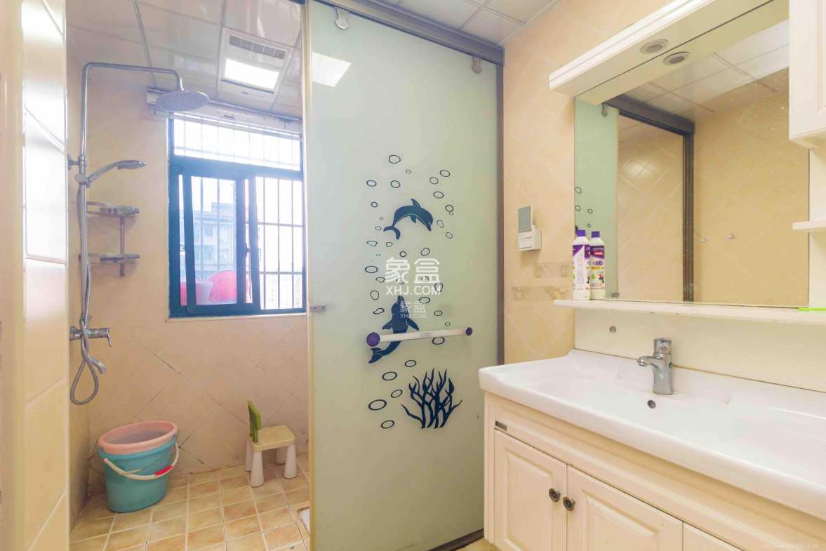 才子佳郡 3室2厅1卫 2200.0元/月 才子佳郡 3室2厅1卫 2200.0元/月室内图