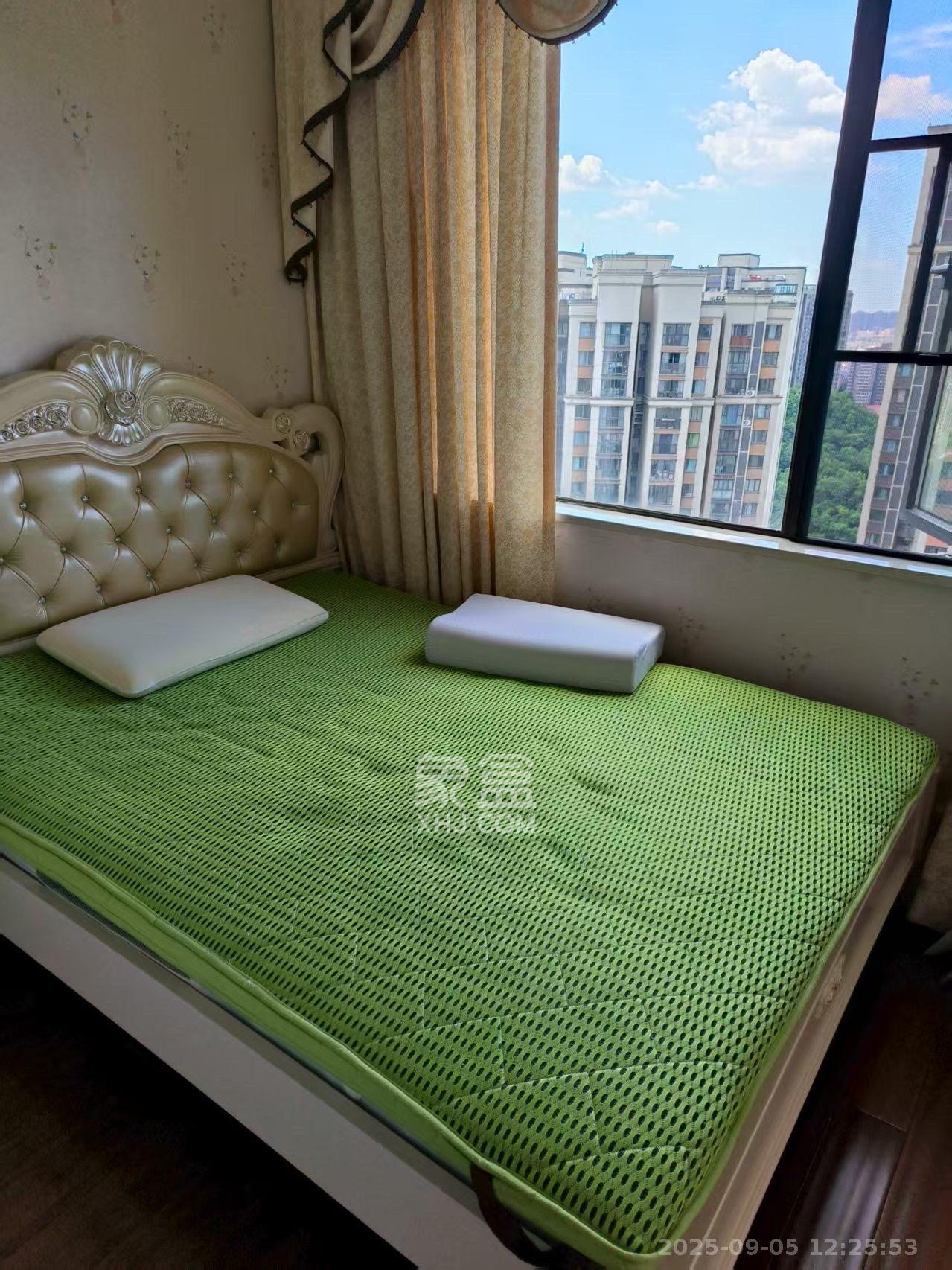 和泓梅溪四季  3室2厅1卫    3200.0元/月室内图