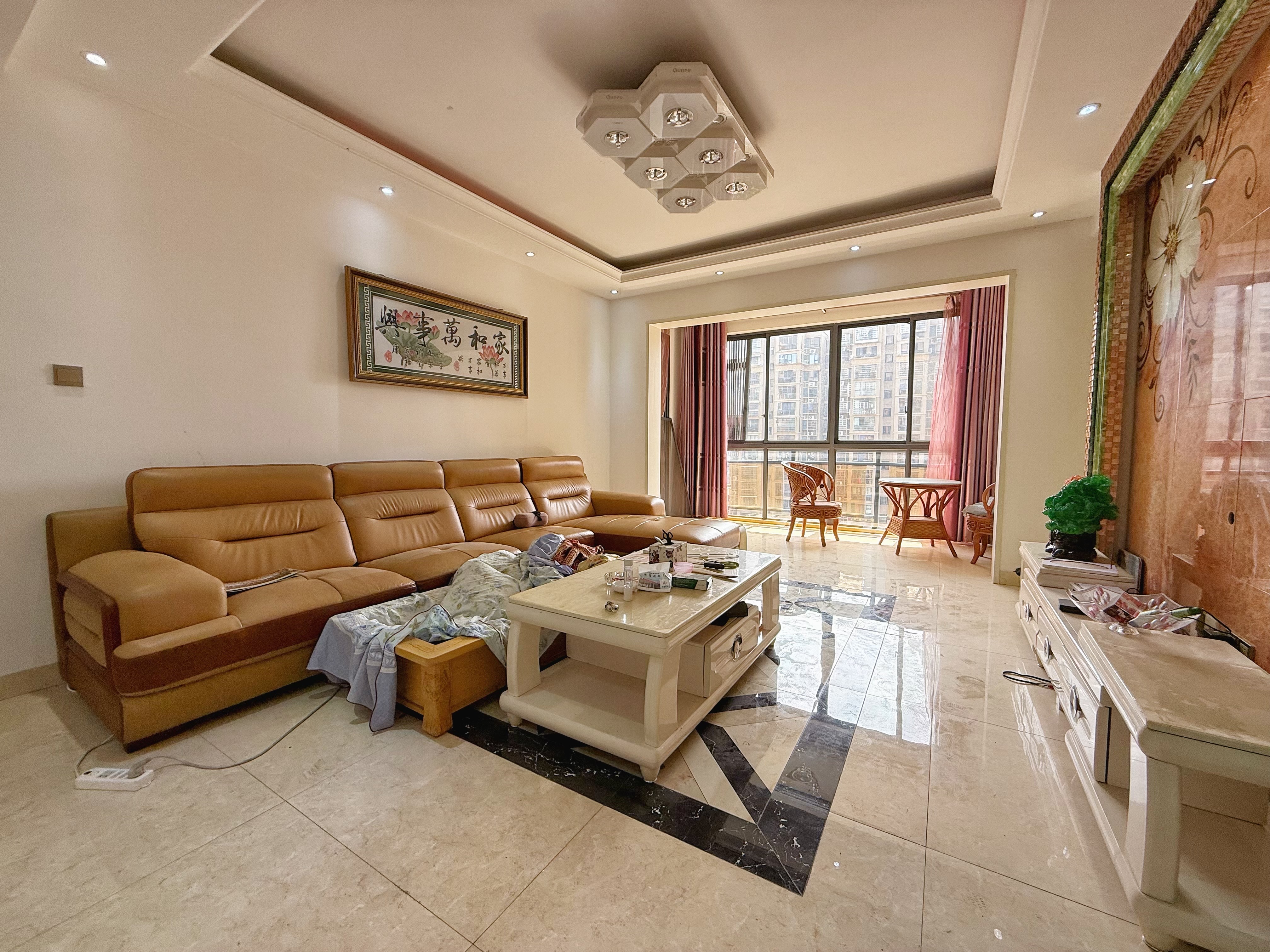 盛世东方  3室2厅2卫    93.8万