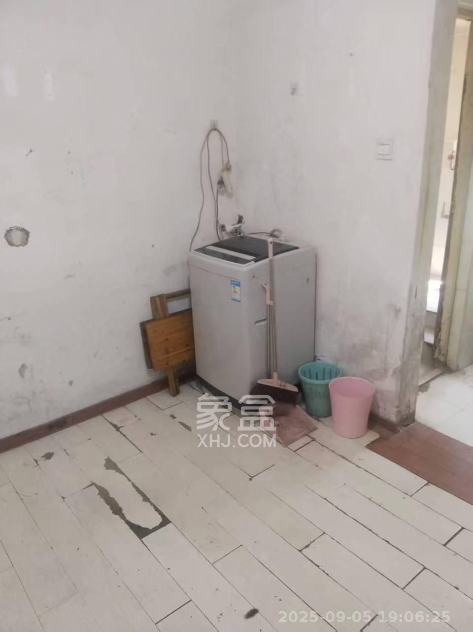 轻苑小区  1室1厅1卫   900.00元/月室内图
