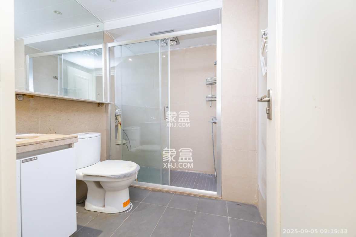 时代倾城一期  3室2厅2卫    2200.0元/月 时代倾城一期  3室2厅2卫    2200.0元/月室内图