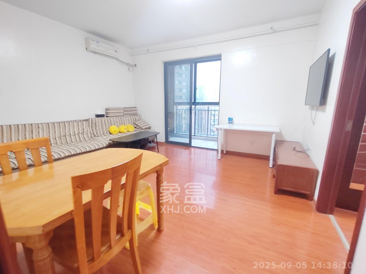 万博汇  2室1厅1卫    2200.0元/月室内图