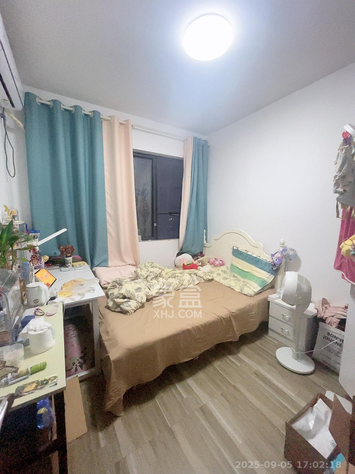 长房云时代  3室1厅1卫    2400.0元/月室内图