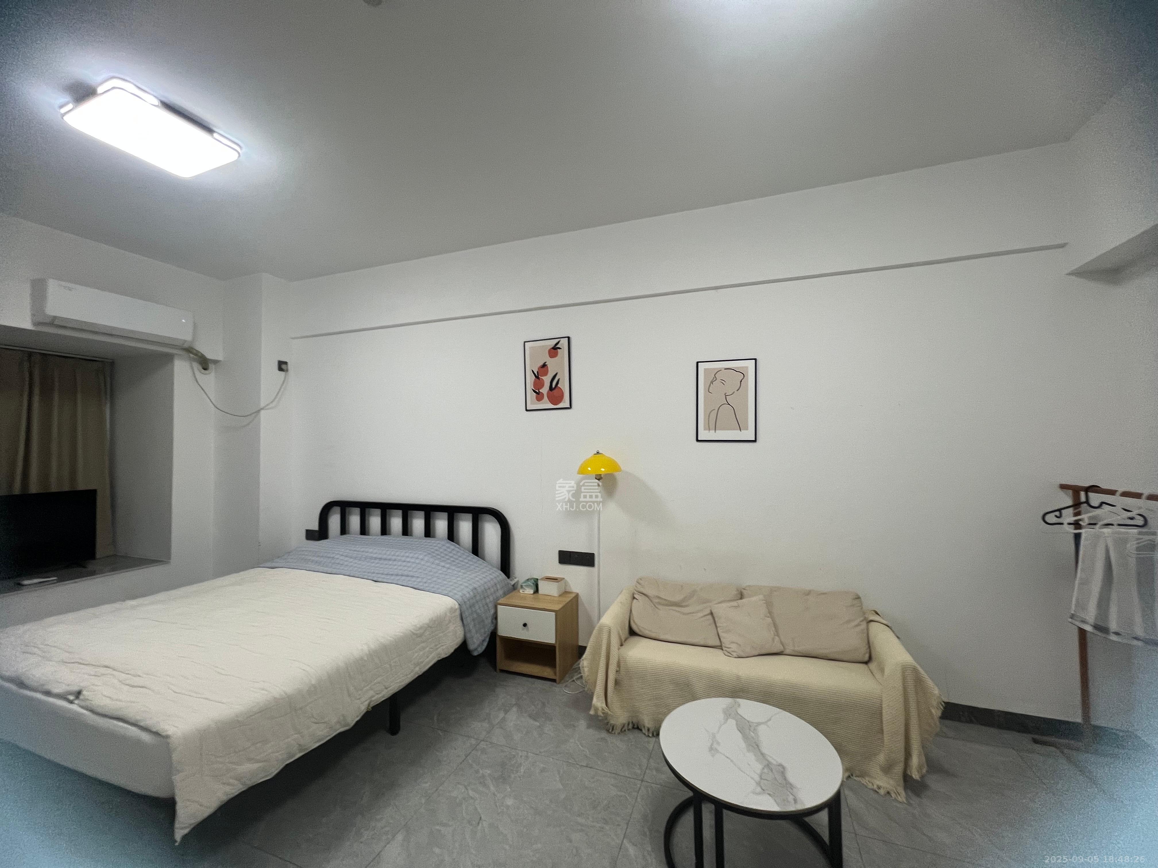 长房东旭国际  1室1厅1卫    1400.0元/月室内图