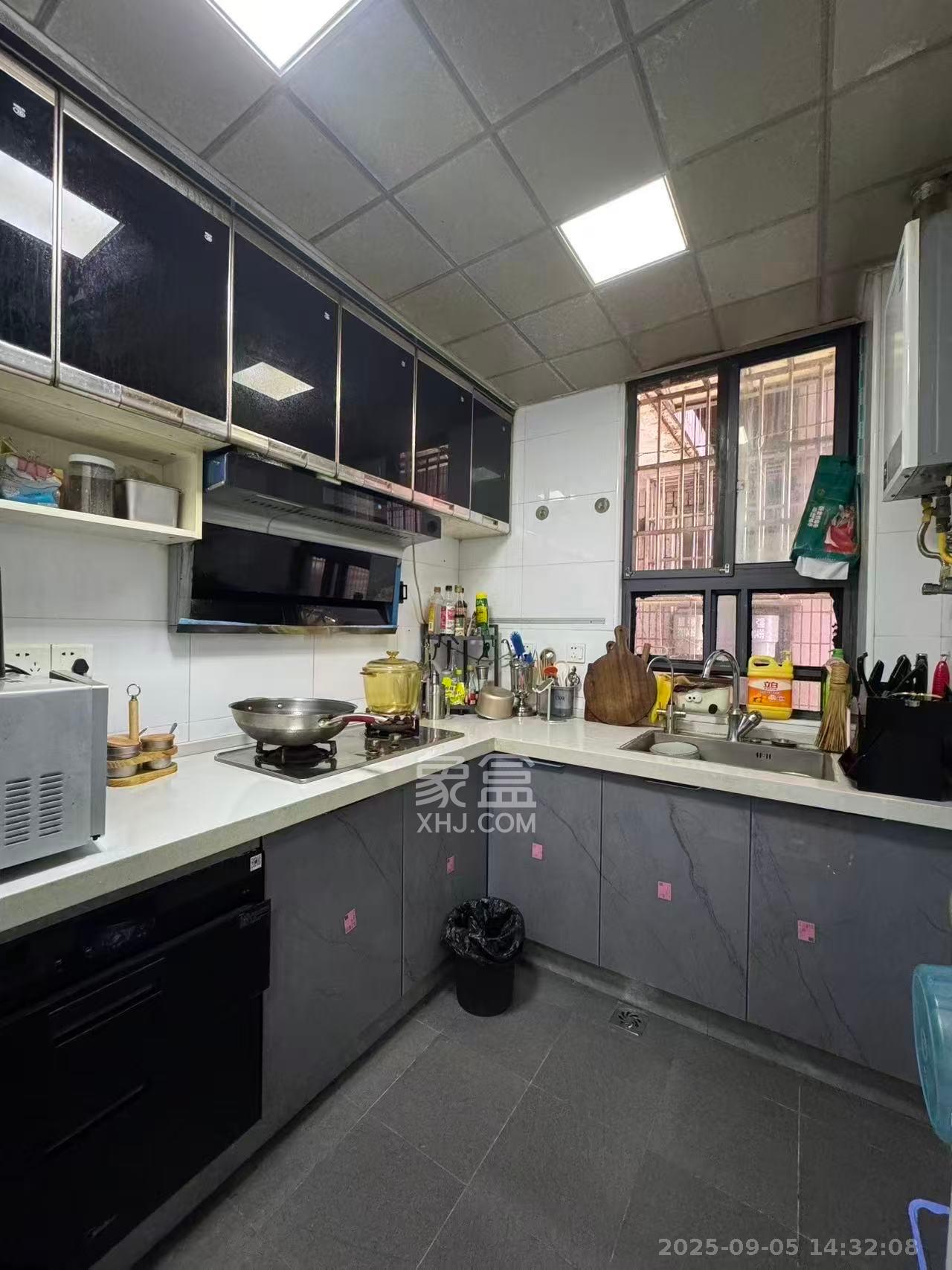 城市花园 3室1厅1卫 3200.0元/月 城市花园 3室1厅1卫 3200.0元/月室内图