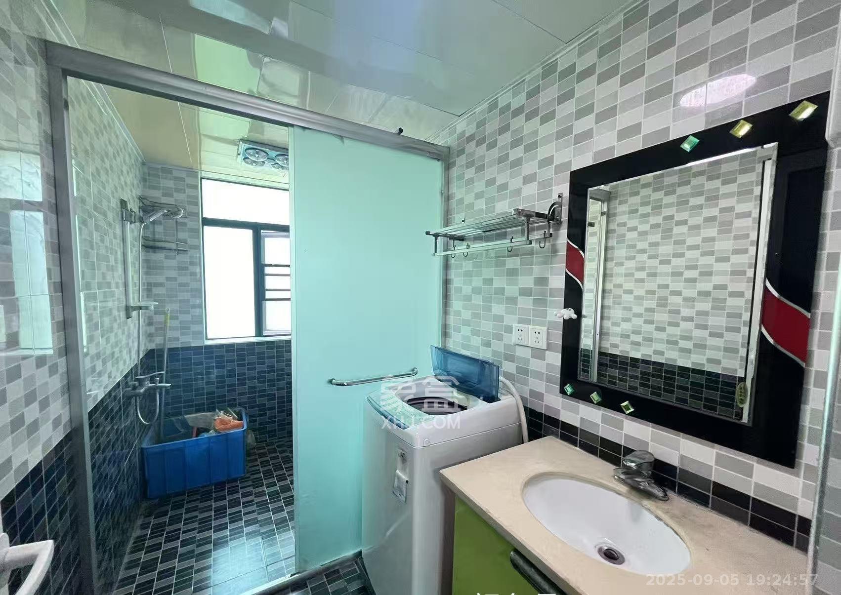 咸嘉新村嘉和苑  3室2厅2卫    2600.0元/月室内图