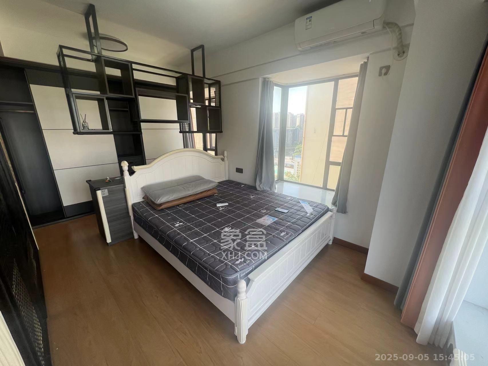 中南国际眼镜城(中伟商业中心)  1室1厅1卫    1500.0元/月 中南国际眼镜城(中伟商业中心)  1室1厅1卫    1500.0元/月室内图