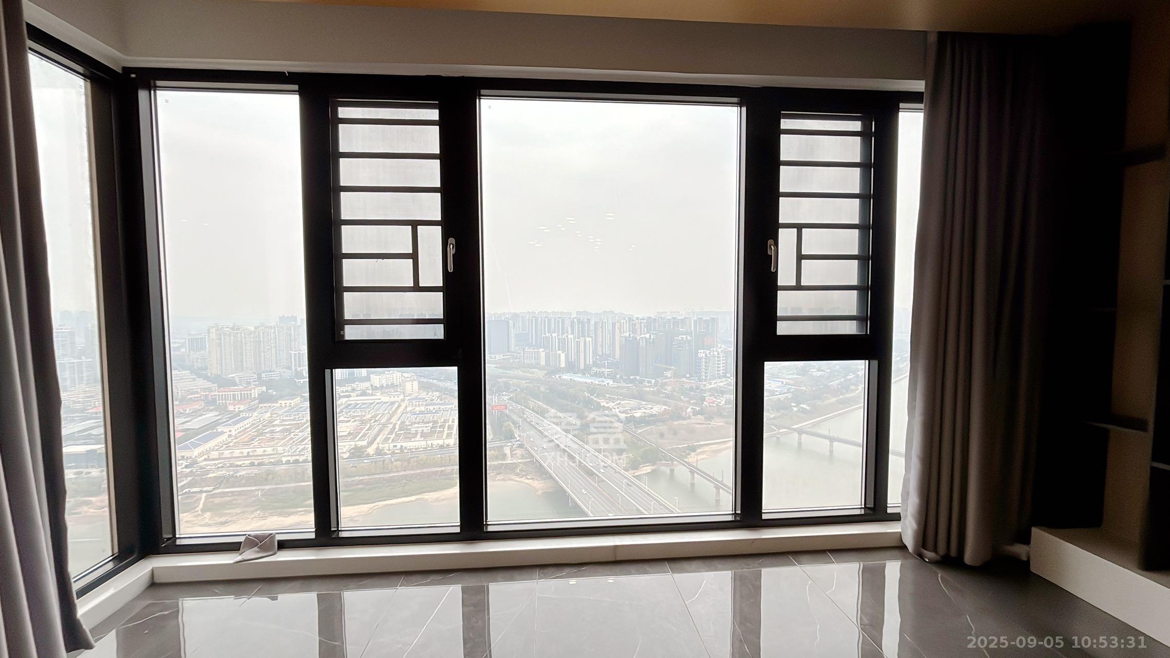 北辰三角洲C3区  3室2厅2卫    5800.0元/月室内图