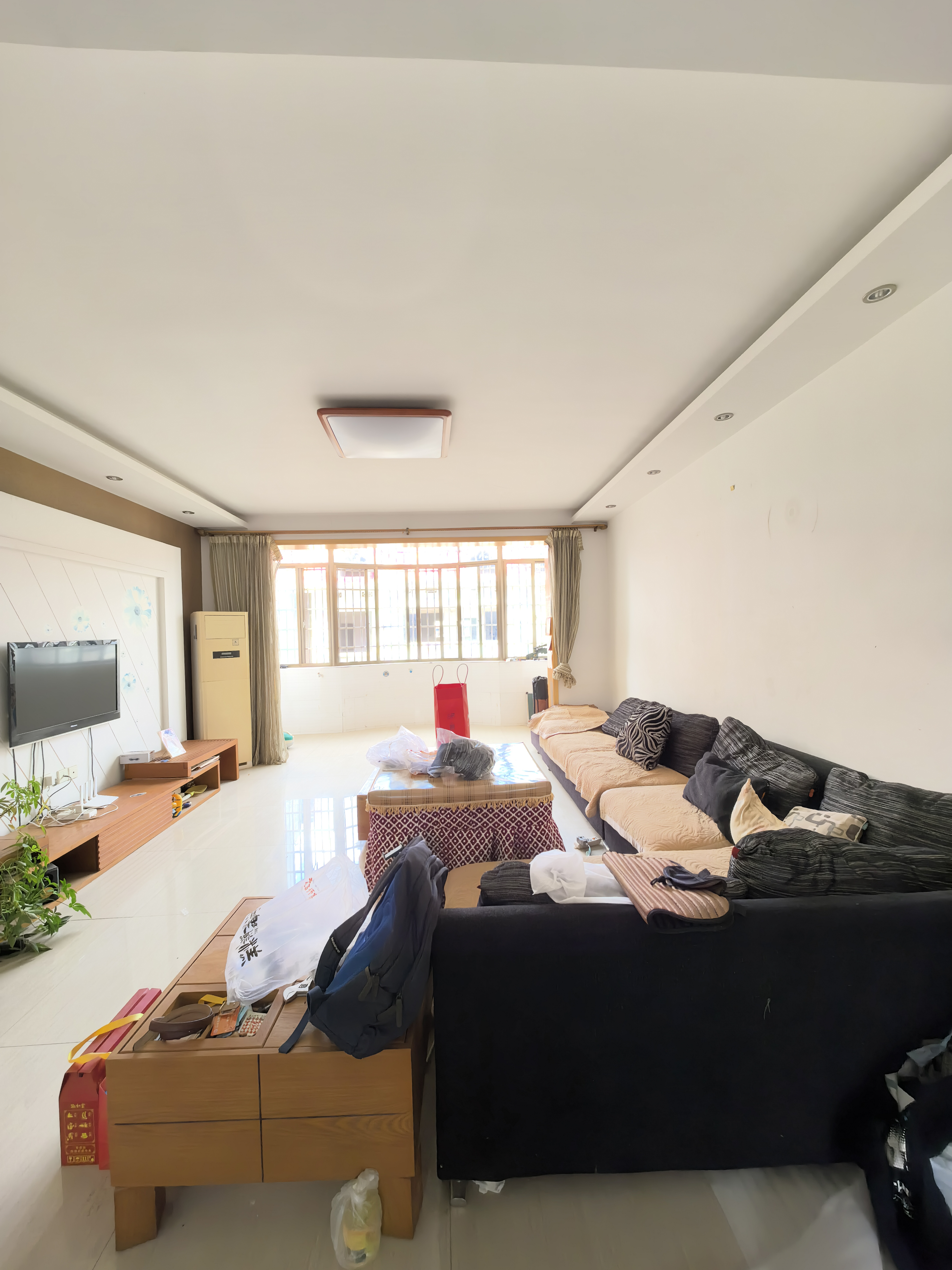 娄底技师学院家属院  4室2厅2卫   85.80万
