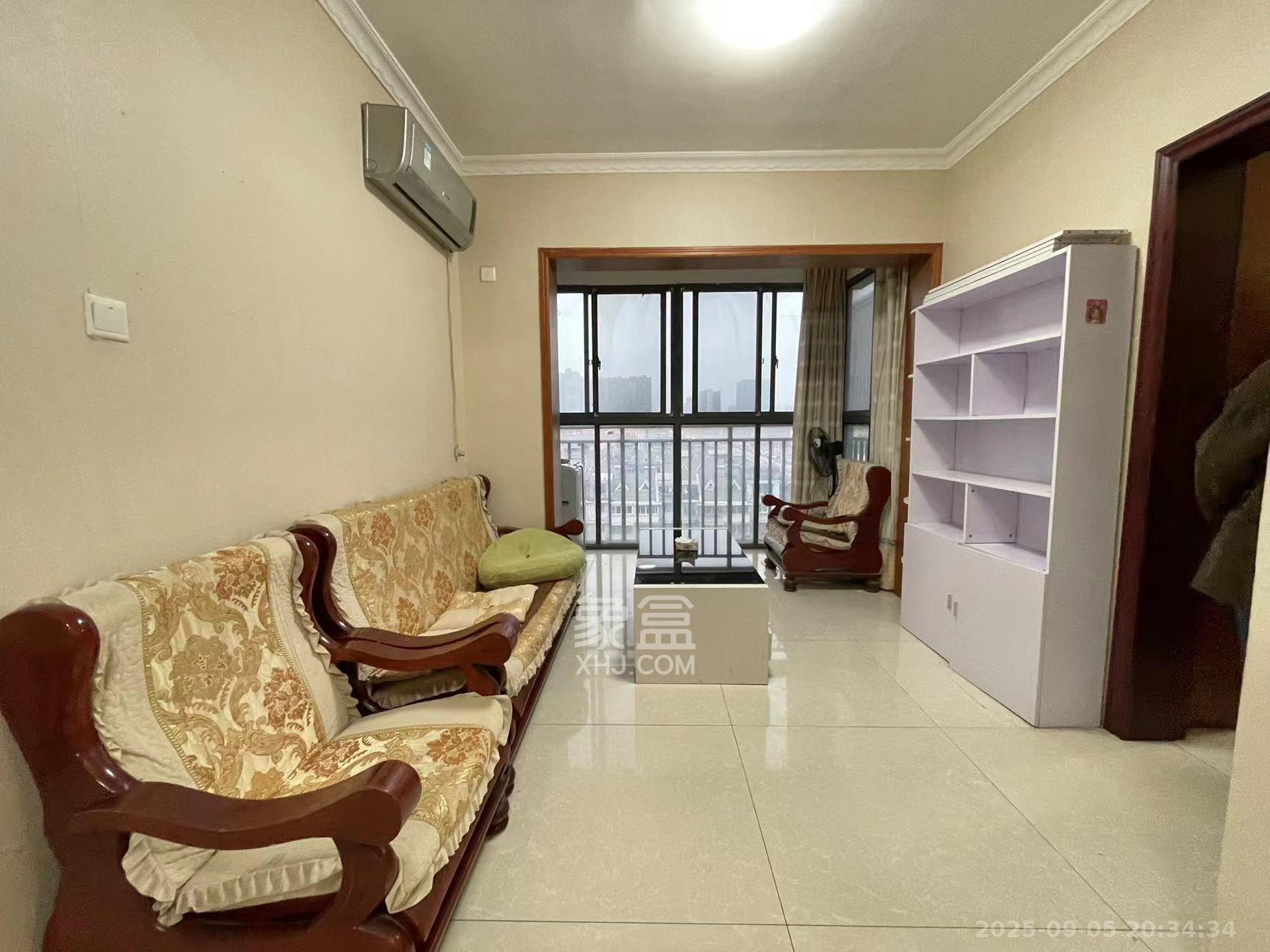 华城广场  2室2厅1卫    2200.0元/月室内图