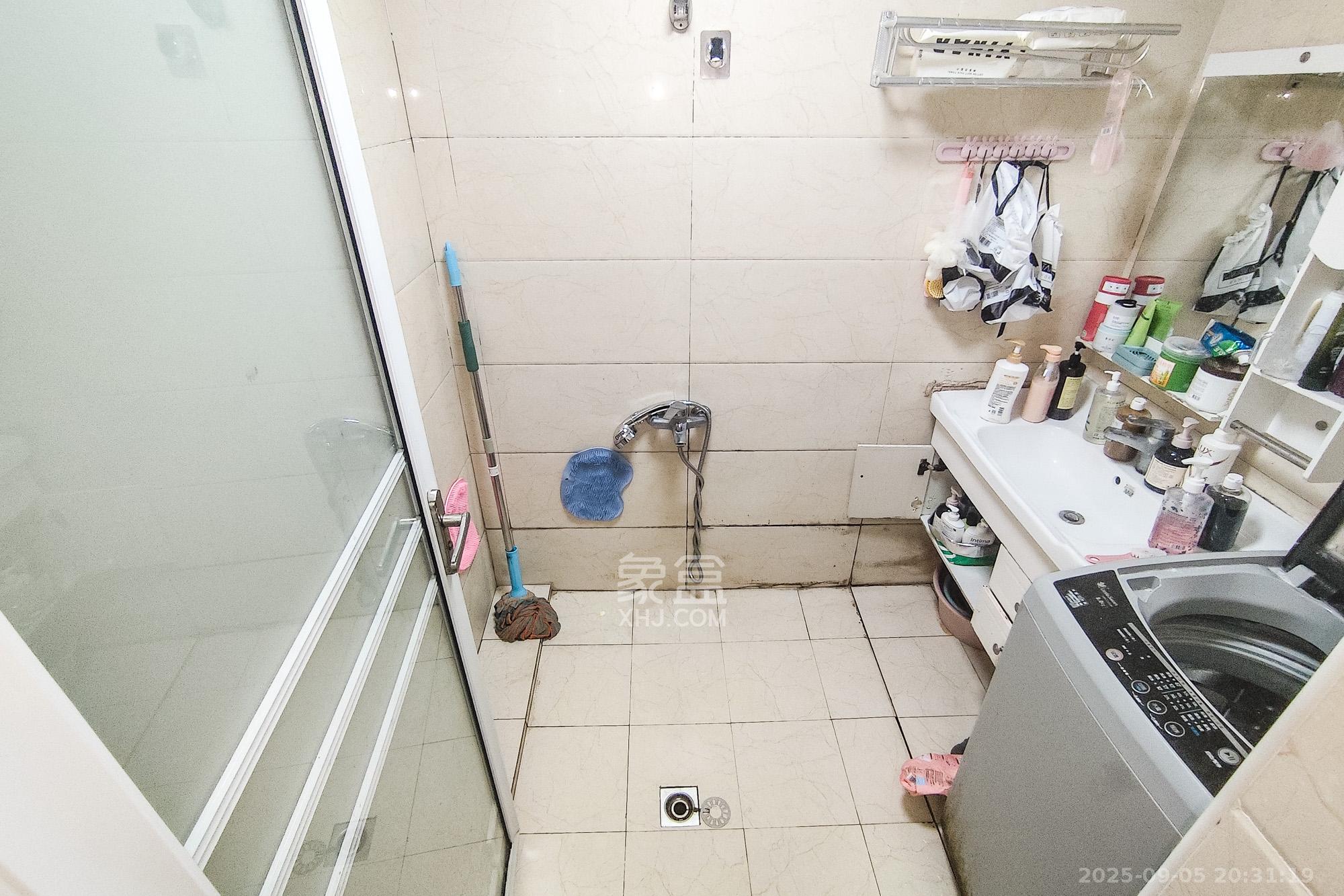 北辰三角洲E4区  3室1厅1卫   84.50万卫生间