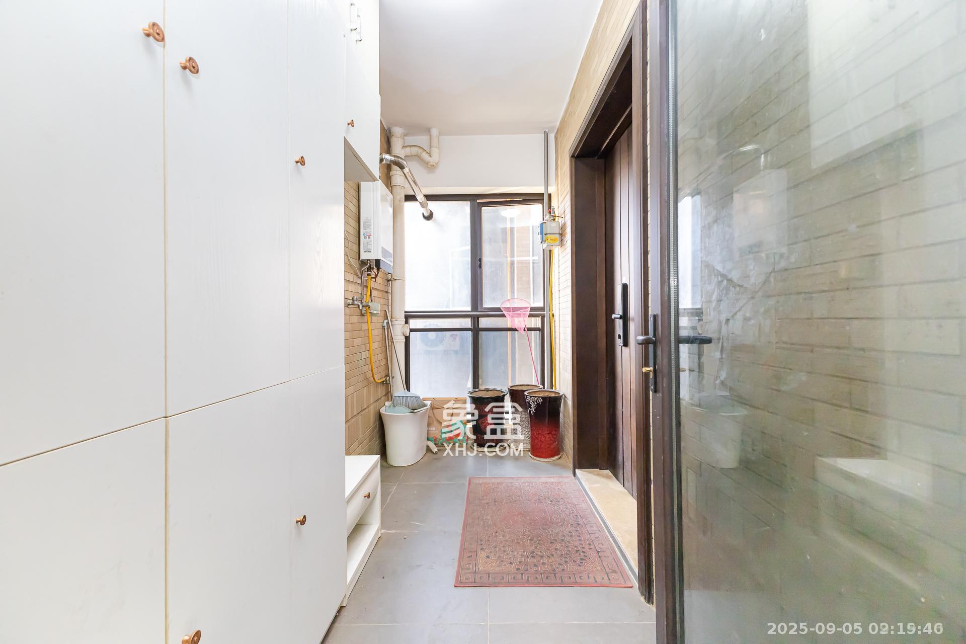 时代倾城一期  3室2厅2卫    2200.0元/月室内图