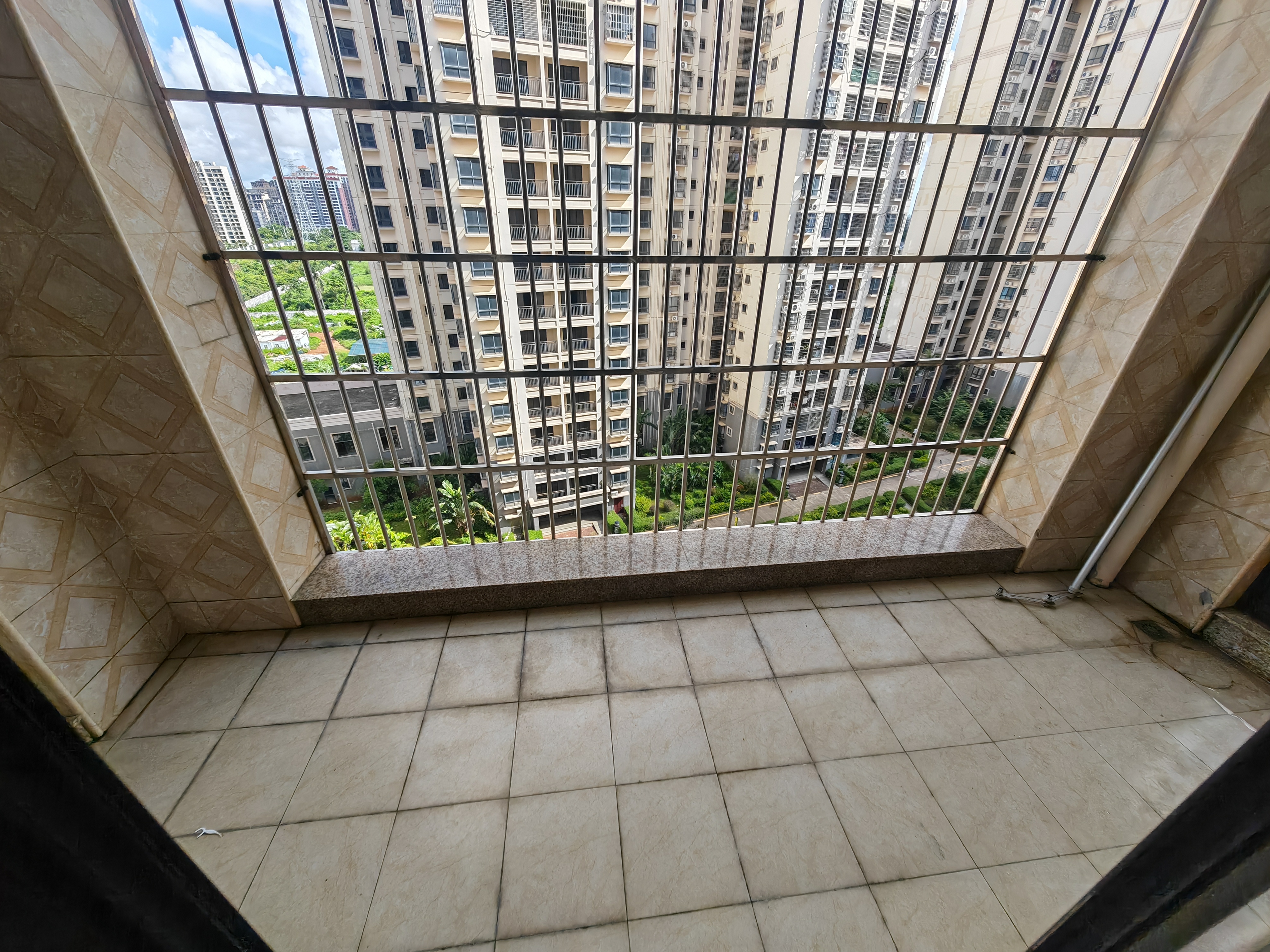 香江豪庭 3室2厅2卫 2500.0元/月 香江豪庭 3室2厅2卫 2500.0元/月室内图