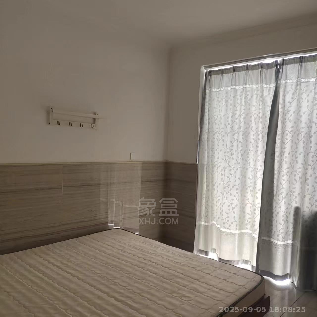 东方时代广场  2室1厅1卫   1350.00元/月室内图