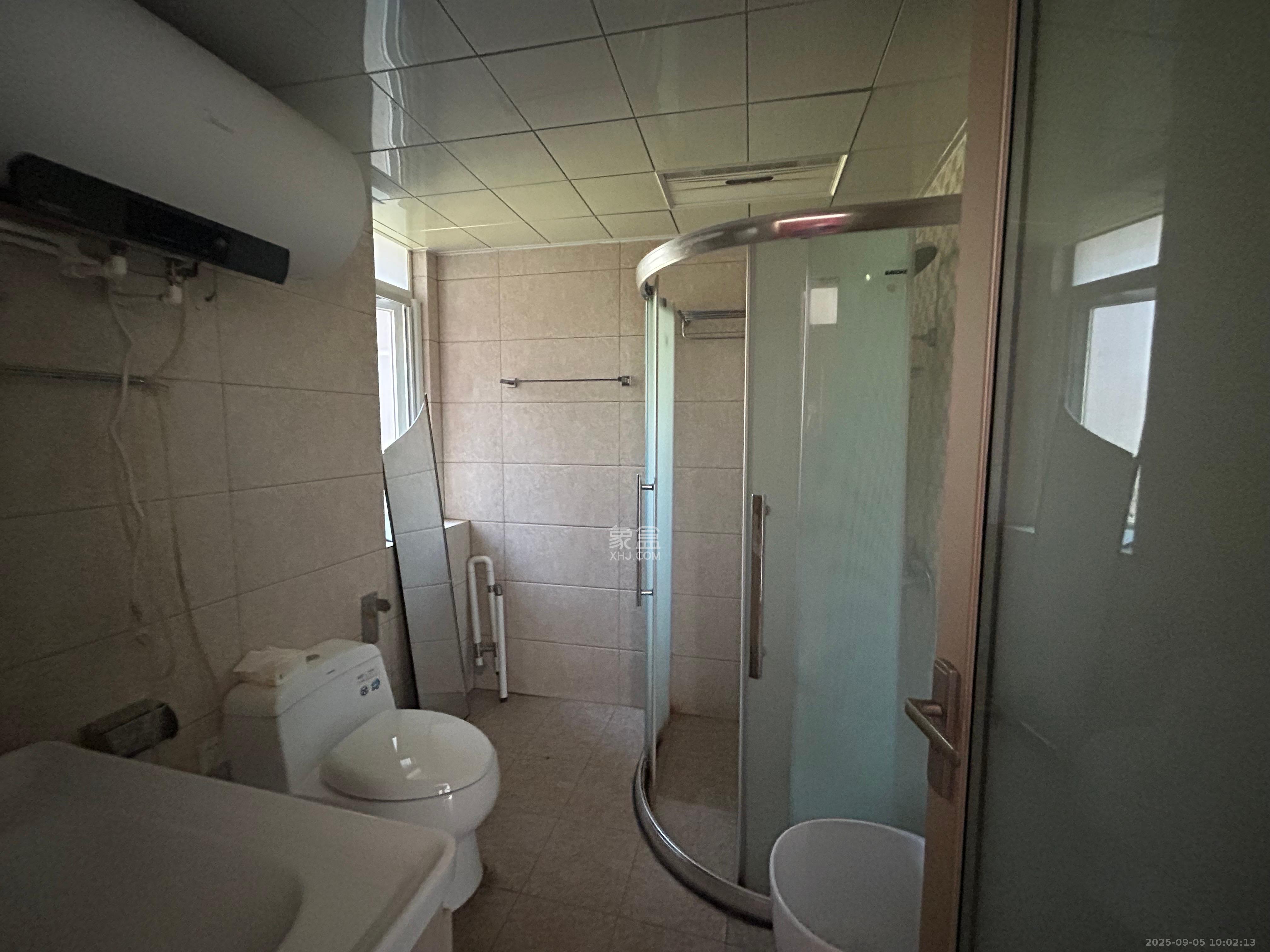 福乐康城 3室2厅1卫 2600.0元/月 福乐康城 3室2厅1卫 2600.0元/月室内图