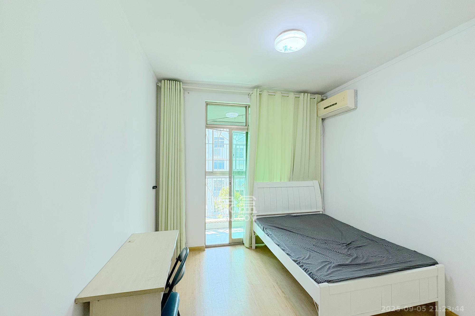 锦泰家园(锦泰商务大厦)  2室2厅1卫    65.0万 锦泰家园(锦泰商务大厦)  2室2厅1卫    65.0万卧室