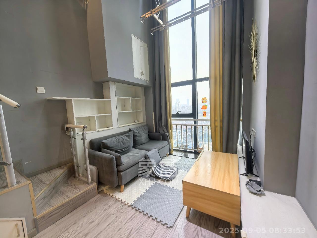 东盈商业广场(华泉城市广场)  1室1厅1卫    2300.0元/月 东盈商业广场(华泉城市广场)  1室1厅1卫    2300.0元/月室内图