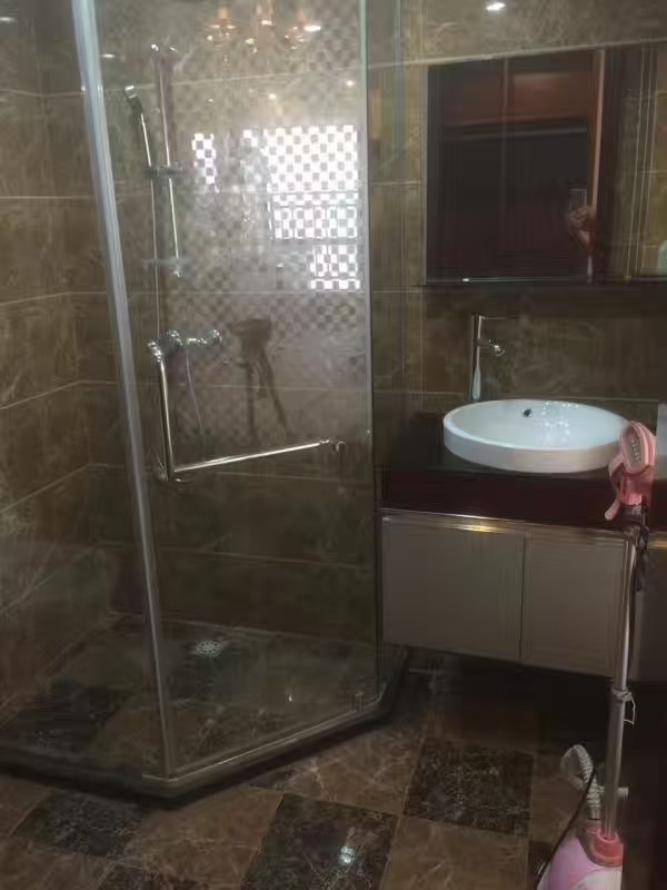 正大豪庭 1室1厅1卫 1700.0元/月 正大豪庭 1室1厅1卫 1700.0元/月室内图