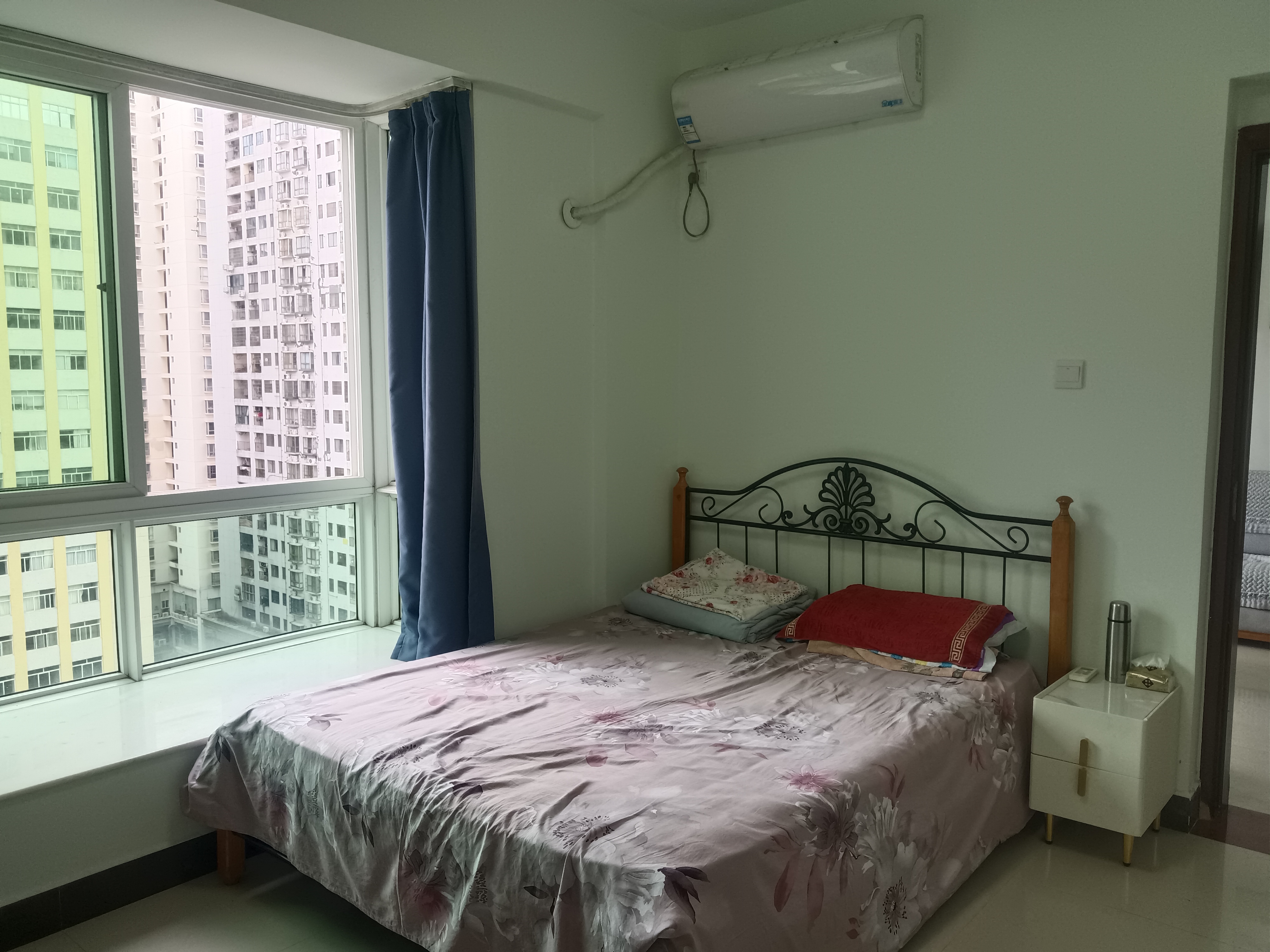 华宝雅苑 1室2厅1卫 2200.0元/月 华宝雅苑 1室2厅1卫 2200.0元/月室内图