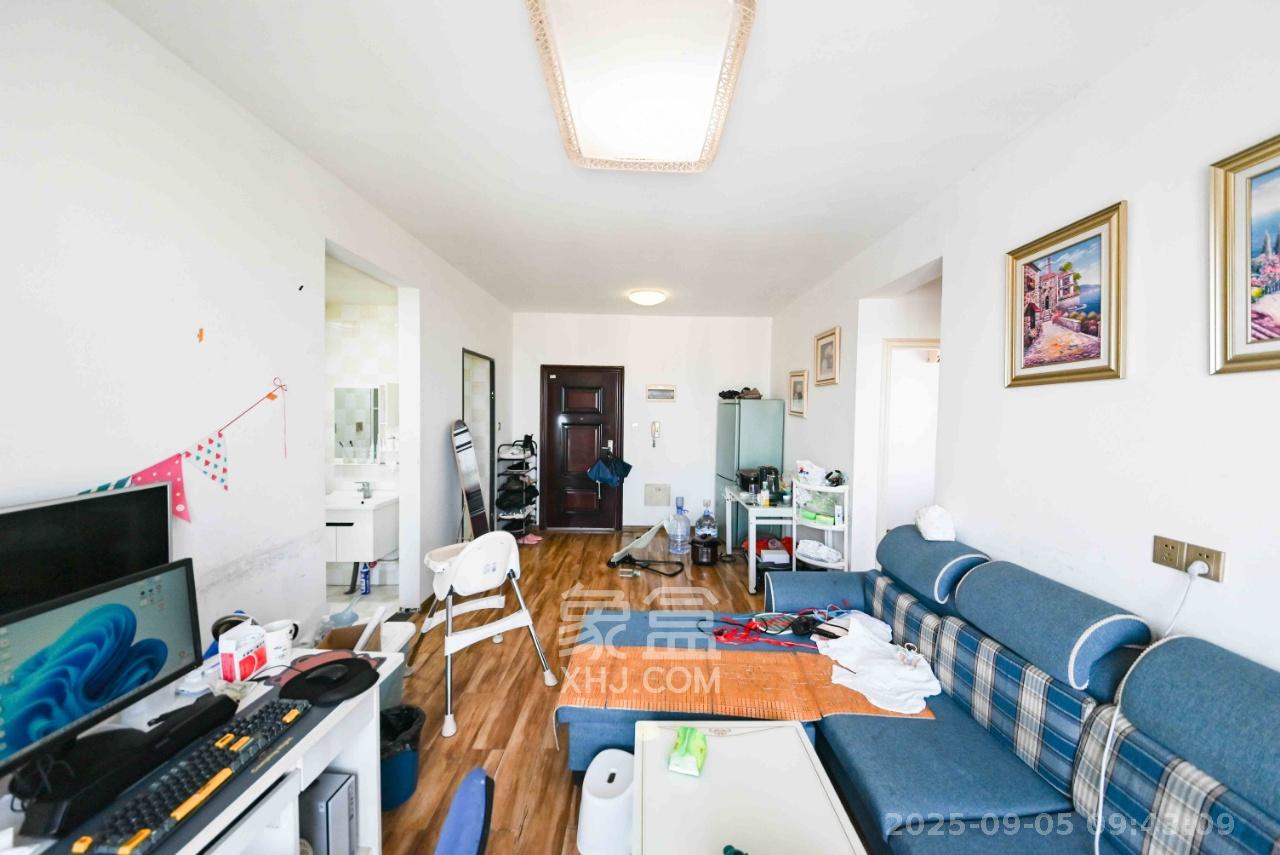 叠彩兰亭 3室2厅1卫 2300.0元/月 叠彩兰亭 3室2厅1卫 2300.0元/月室内图