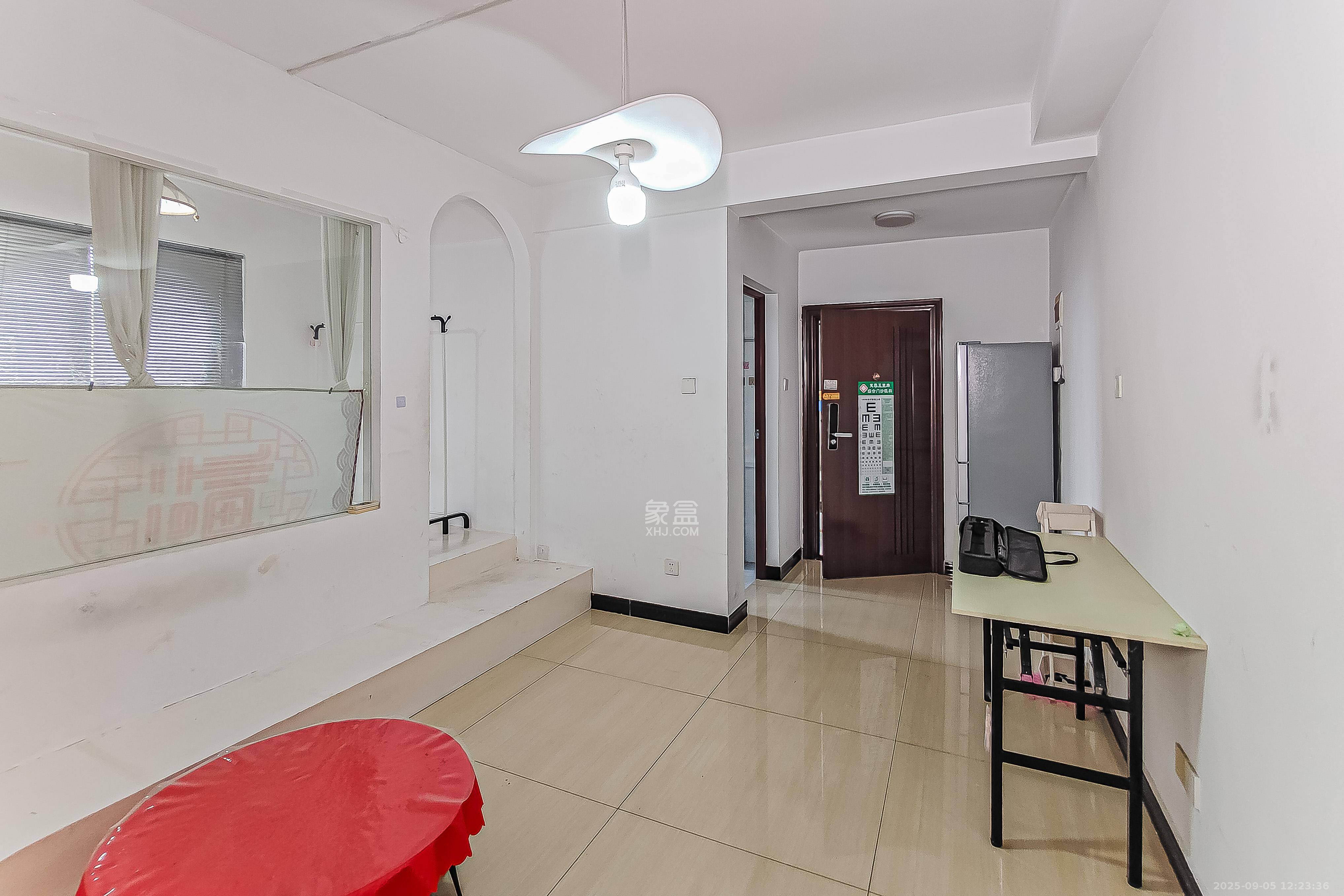 人瑞潇湘国际  1室0厅0卫    44.0万 人瑞潇湘国际  1室0厅0卫    44.0万