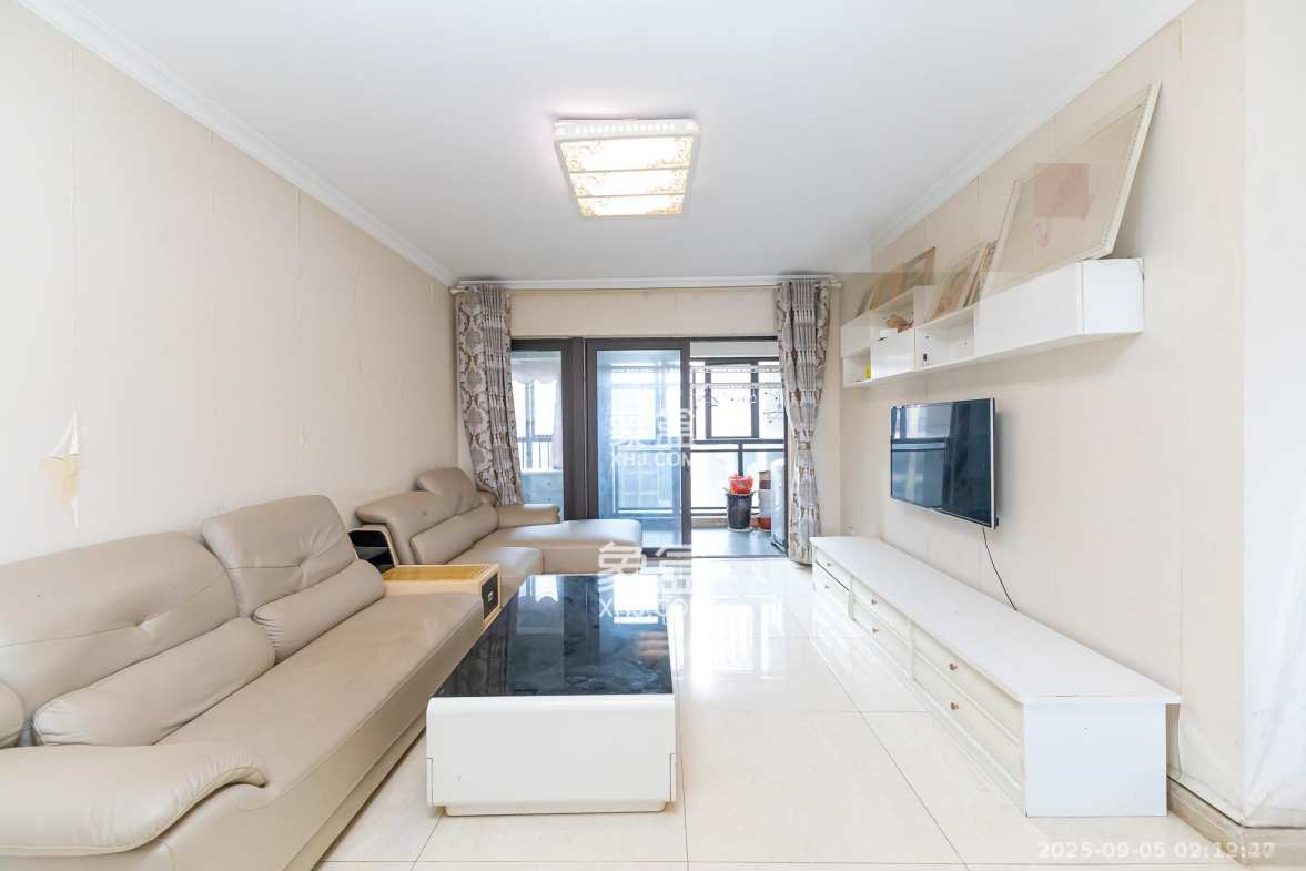 时代倾城一期  3室2厅2卫    2200.0元/月 时代倾城一期  3室2厅2卫    2200.0元/月室内图