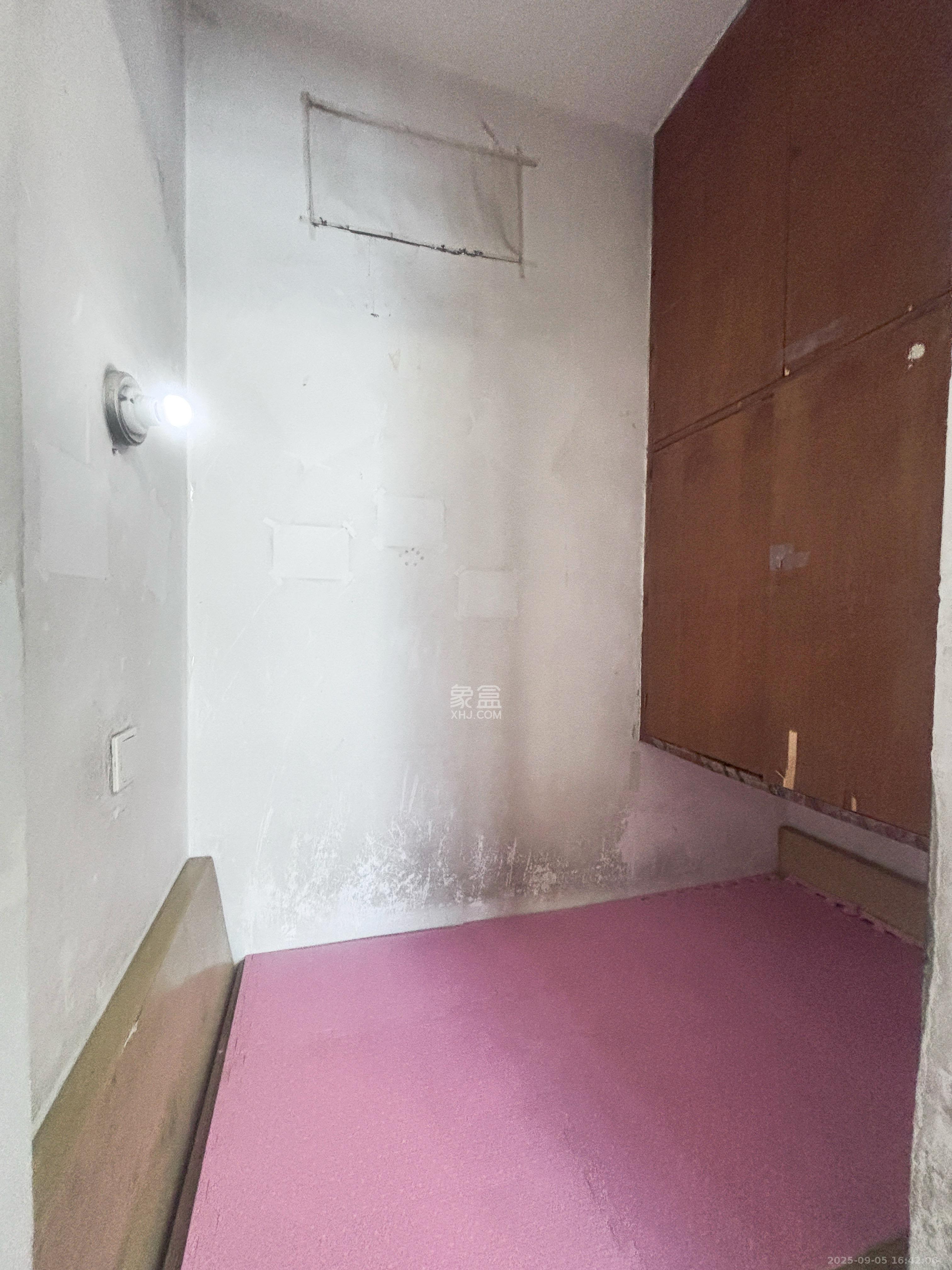化油器厂宿舍  1室1厅1卫   1000.00元/月室内图