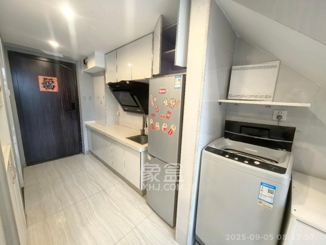 东盈商业广场(华泉城市广场)  1室1厅1卫    2300.0元/月 东盈商业广场(华泉城市广场)  1室1厅1卫    2300.0元/月室内图