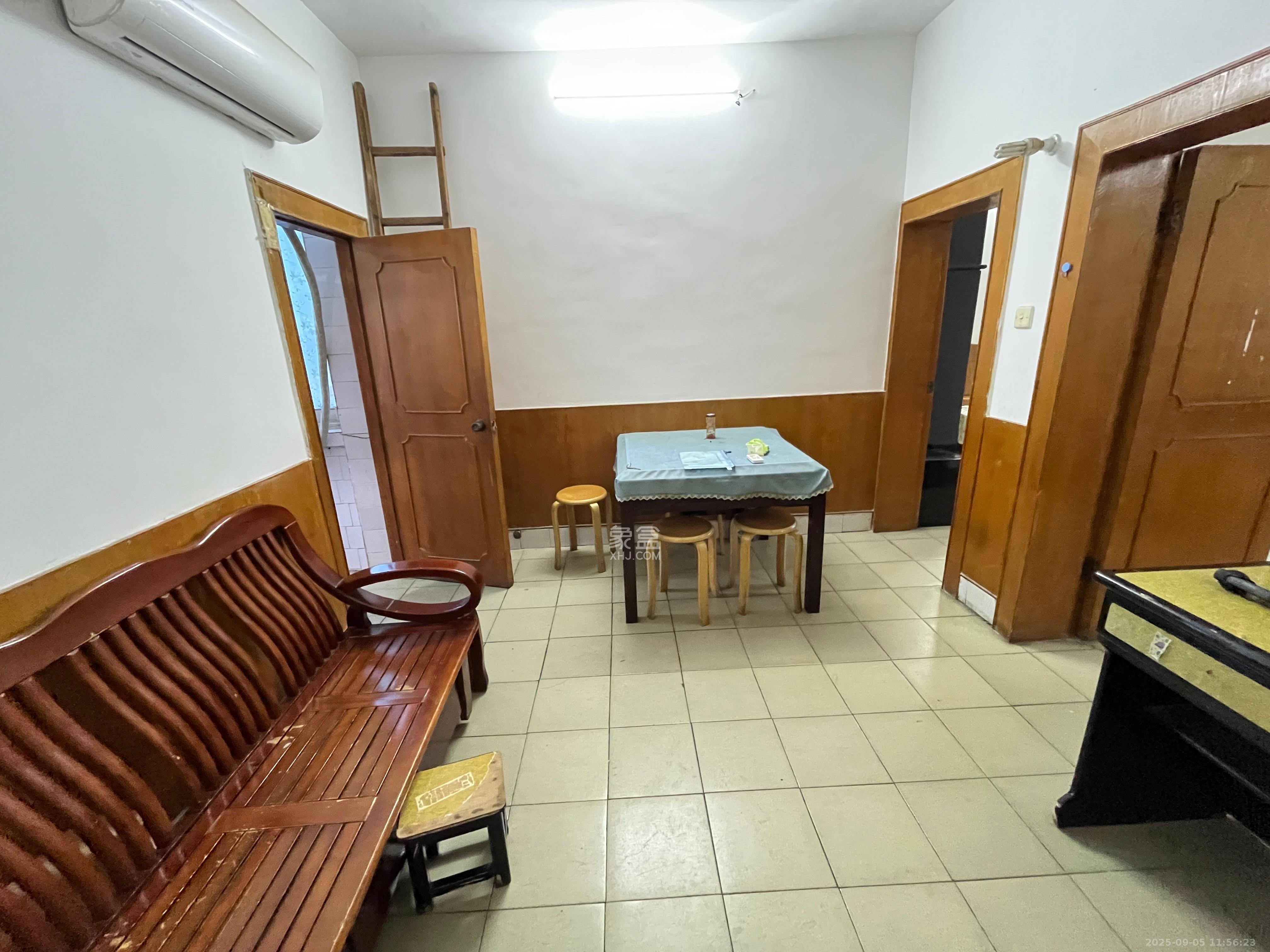 湘图大厦 2室1厅1卫 1300.0元/月 湘图大厦 2室1厅1卫 1300.0元/月室内图