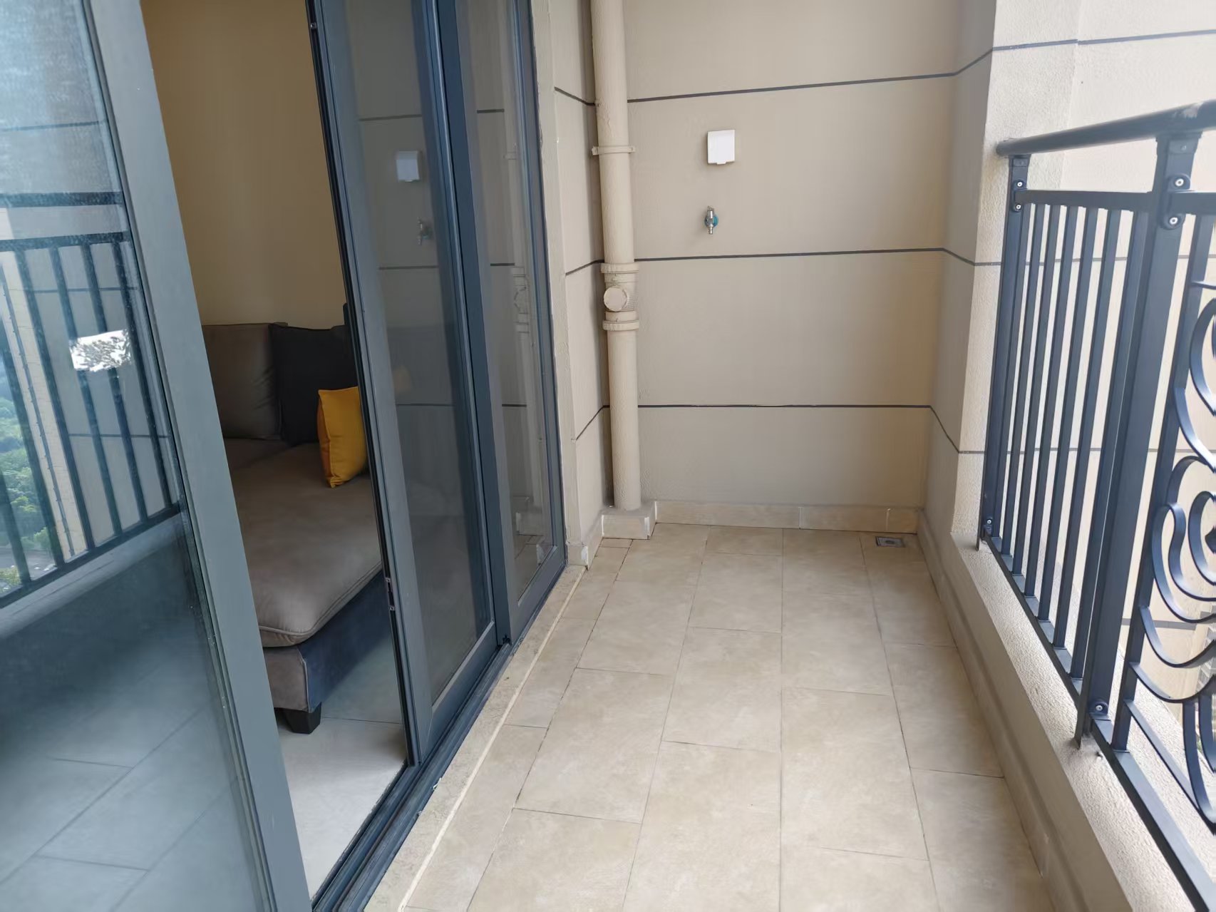 恒大名都  3室2厅2卫    1680.0元/月 恒大名都  3室2厅2卫    1680.0元/月室内图