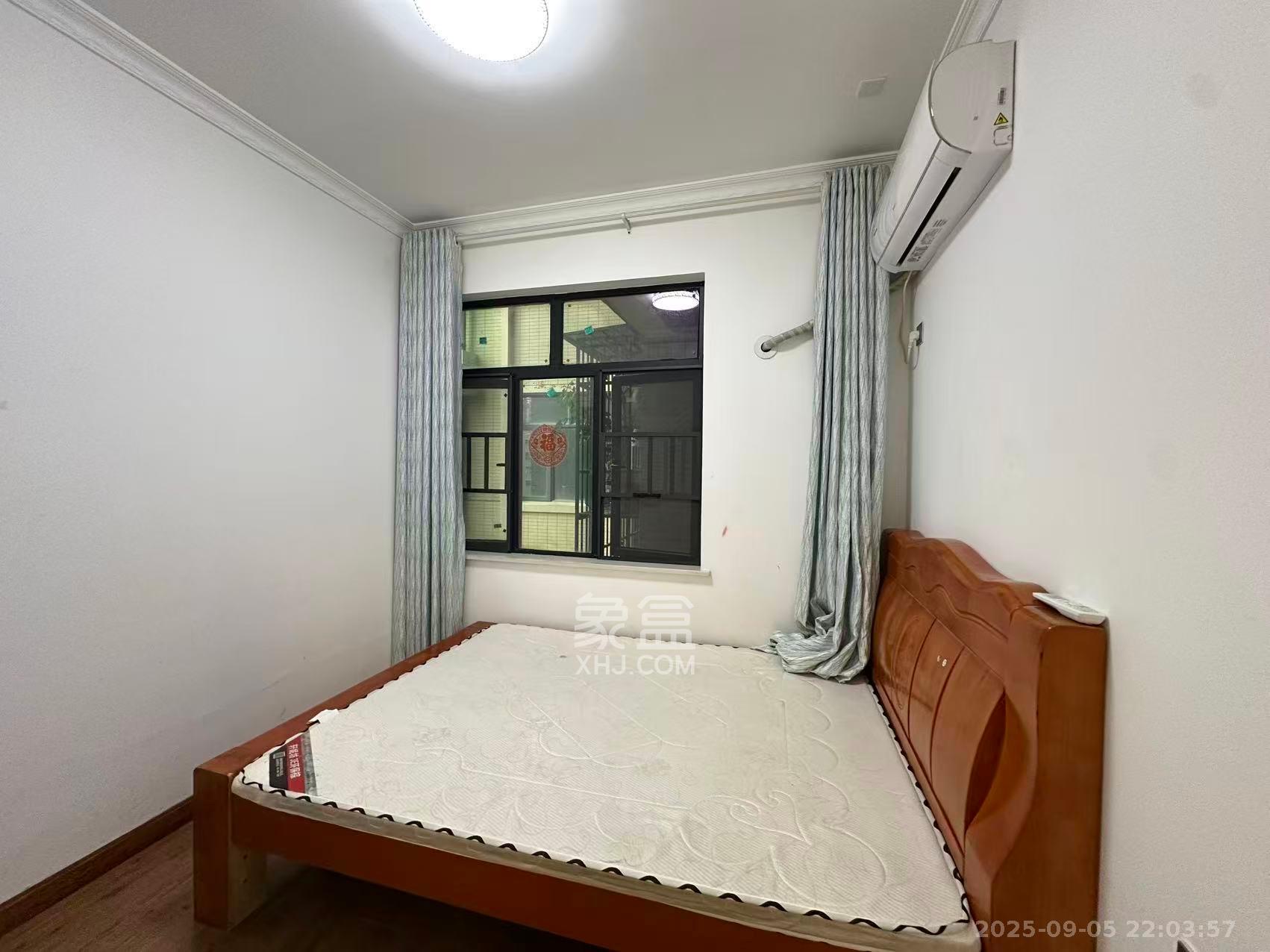 辉煌国际城二期  3室1厅1卫    2500.0元/月室内图