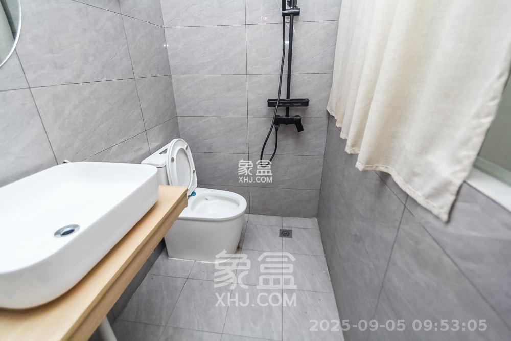 金域南外滩（望江佳园）  3室2厅2卫    4500.0元/月室内图