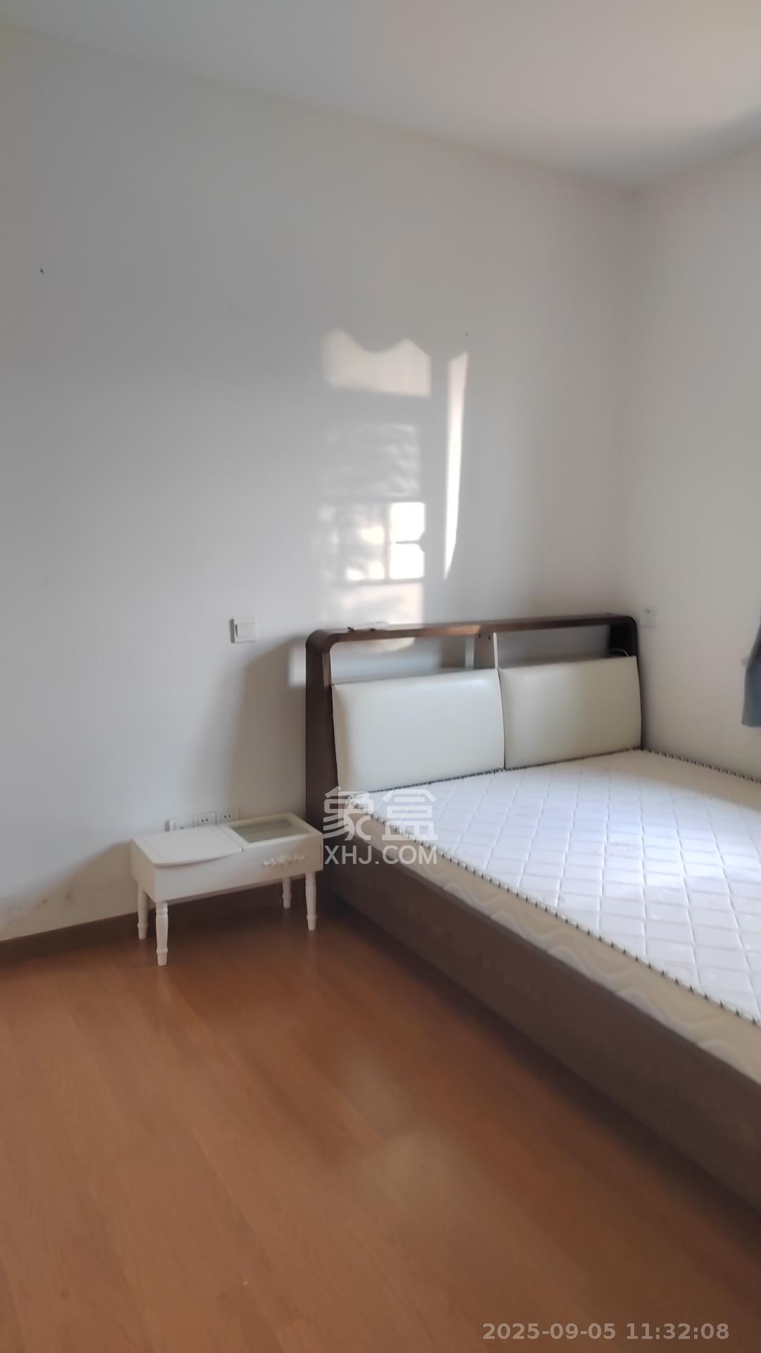 江山帝景雅典  1室0厅0卫    2300.0元/月 江山帝景雅典  1室0厅0卫    2300.0元/月室内图