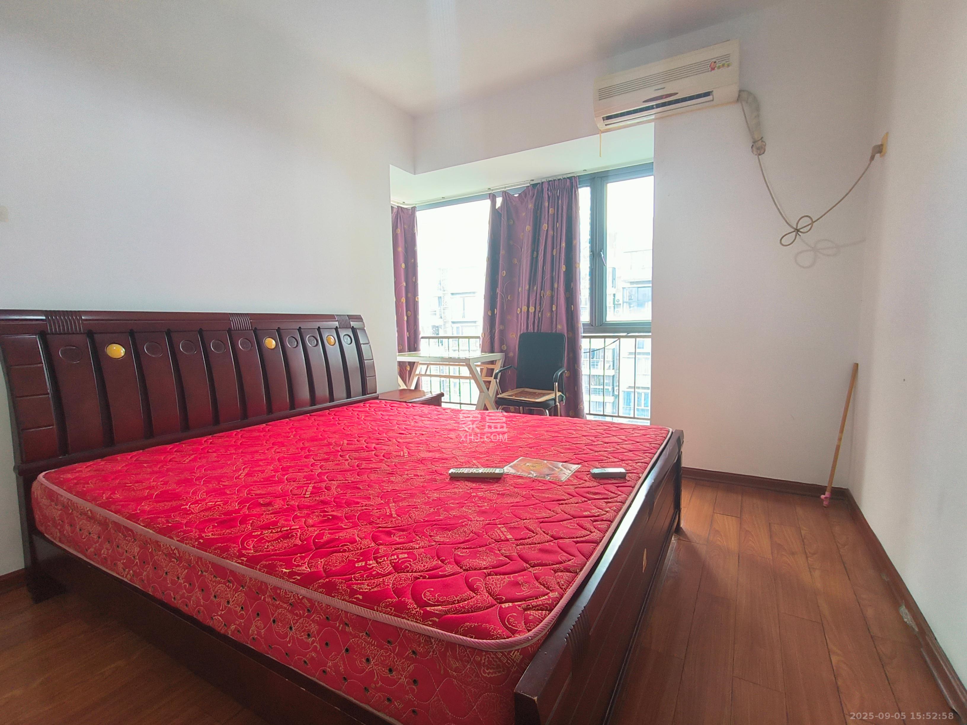 银港水晶城  2室2厅1卫    1800.0元/月室内图