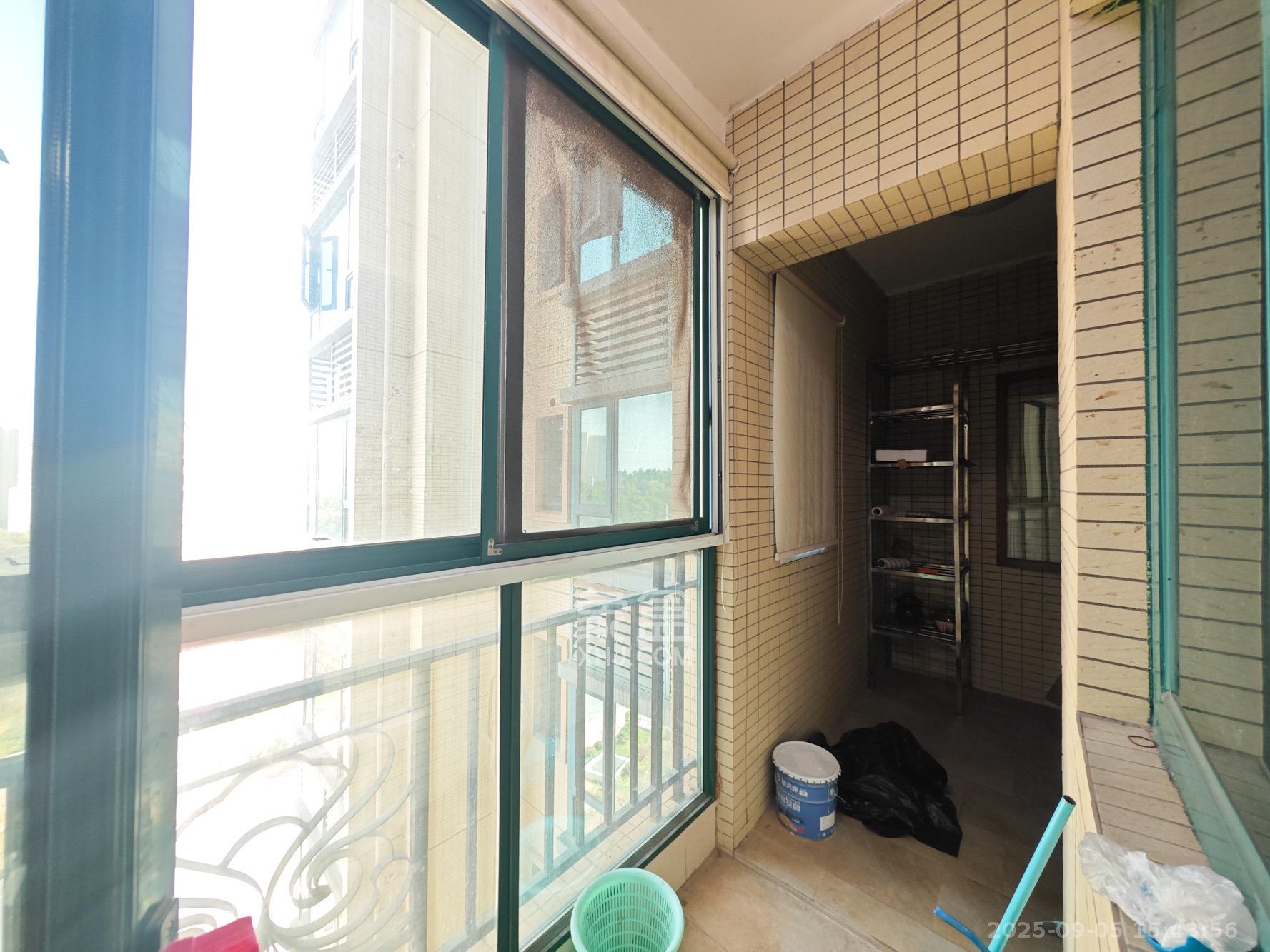 恒大城 3室2厅2卫 2000.0元/月 恒大城 3室2厅2卫 2000.0元/月室内图