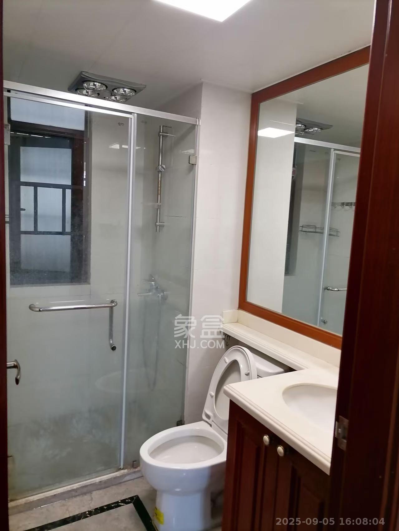 中海国际五期  3室2厅2卫    2200.0元/月室内图