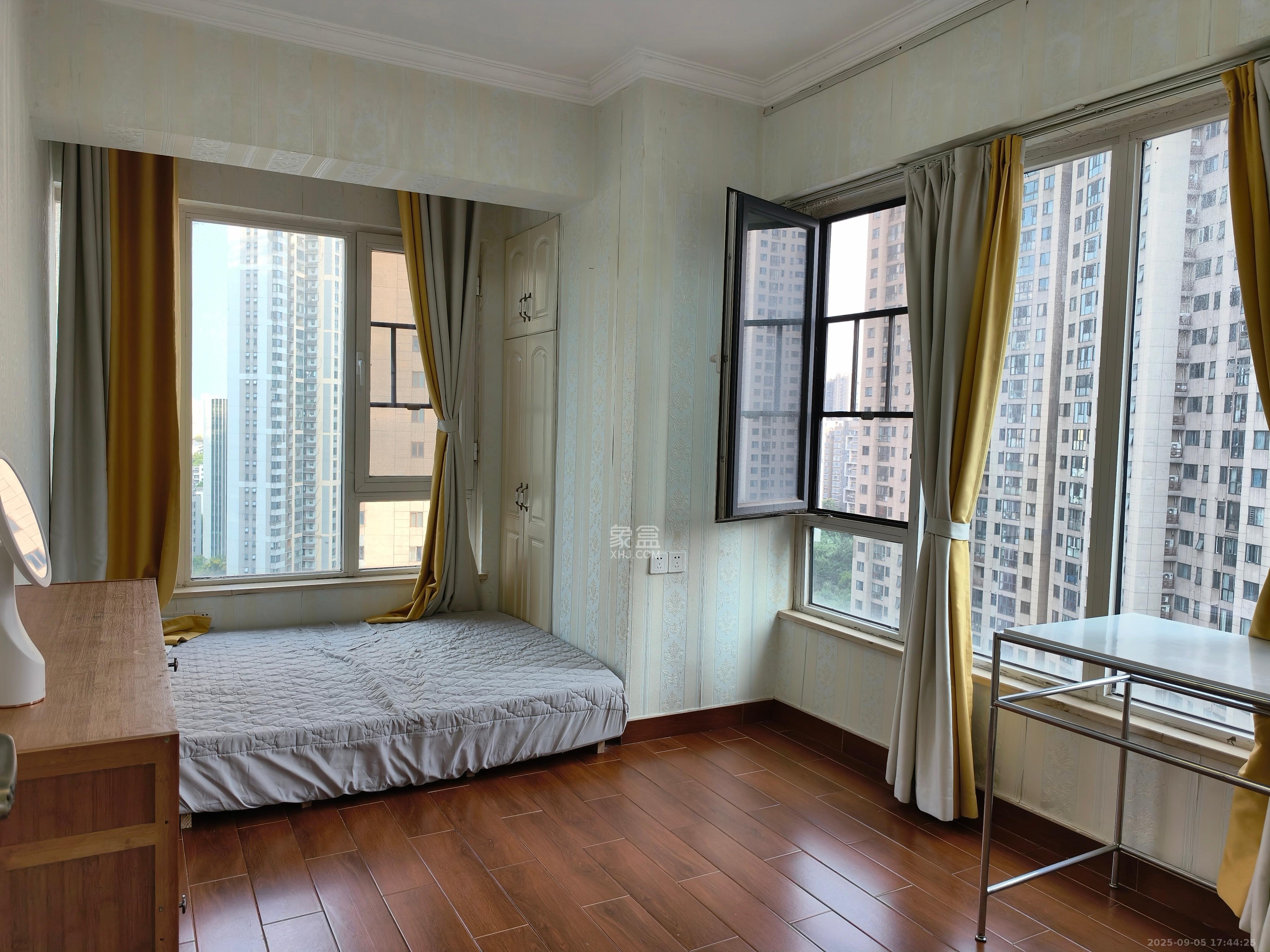 北辰三角洲E3区  1室1厅1卫    2600.0元/月 北辰三角洲E3区  1室1厅1卫    2600.0元/月室内图