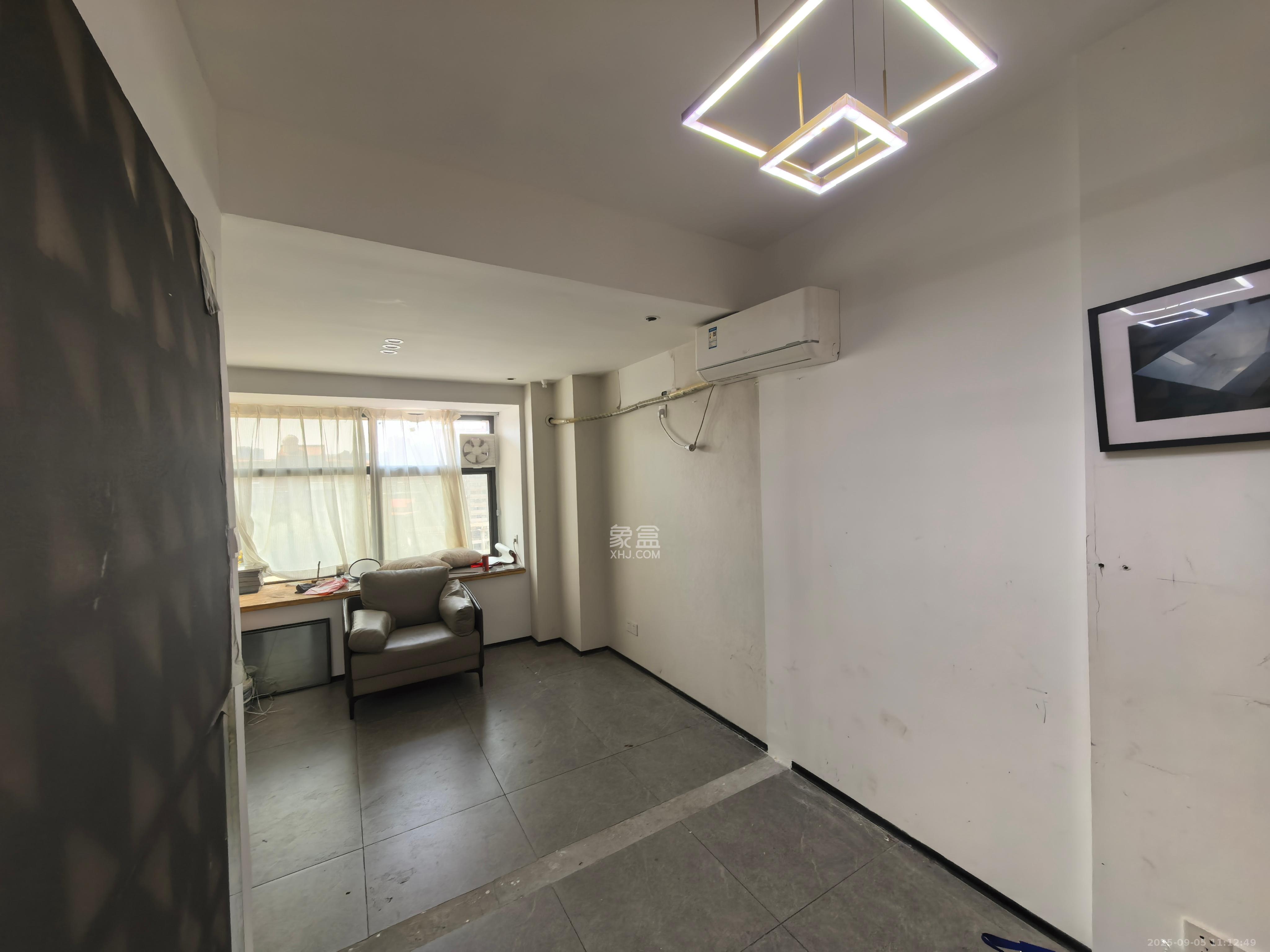 蓝湾国际广场 5室0厅0卫 4000.0元/月 蓝湾国际广场 5室0厅0卫 4000.0元/月室内图