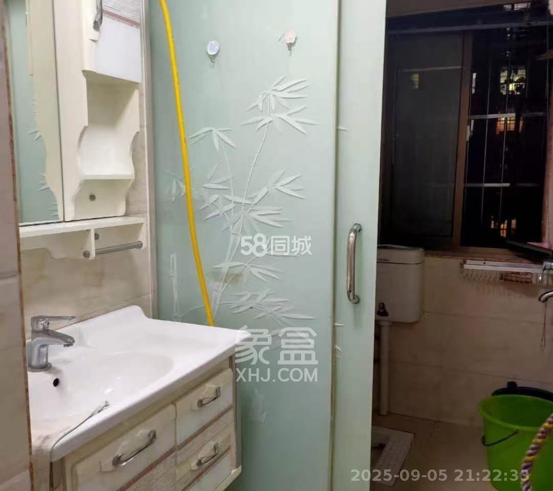 家和院  4室2厅2卫    2200.0元/月室内图