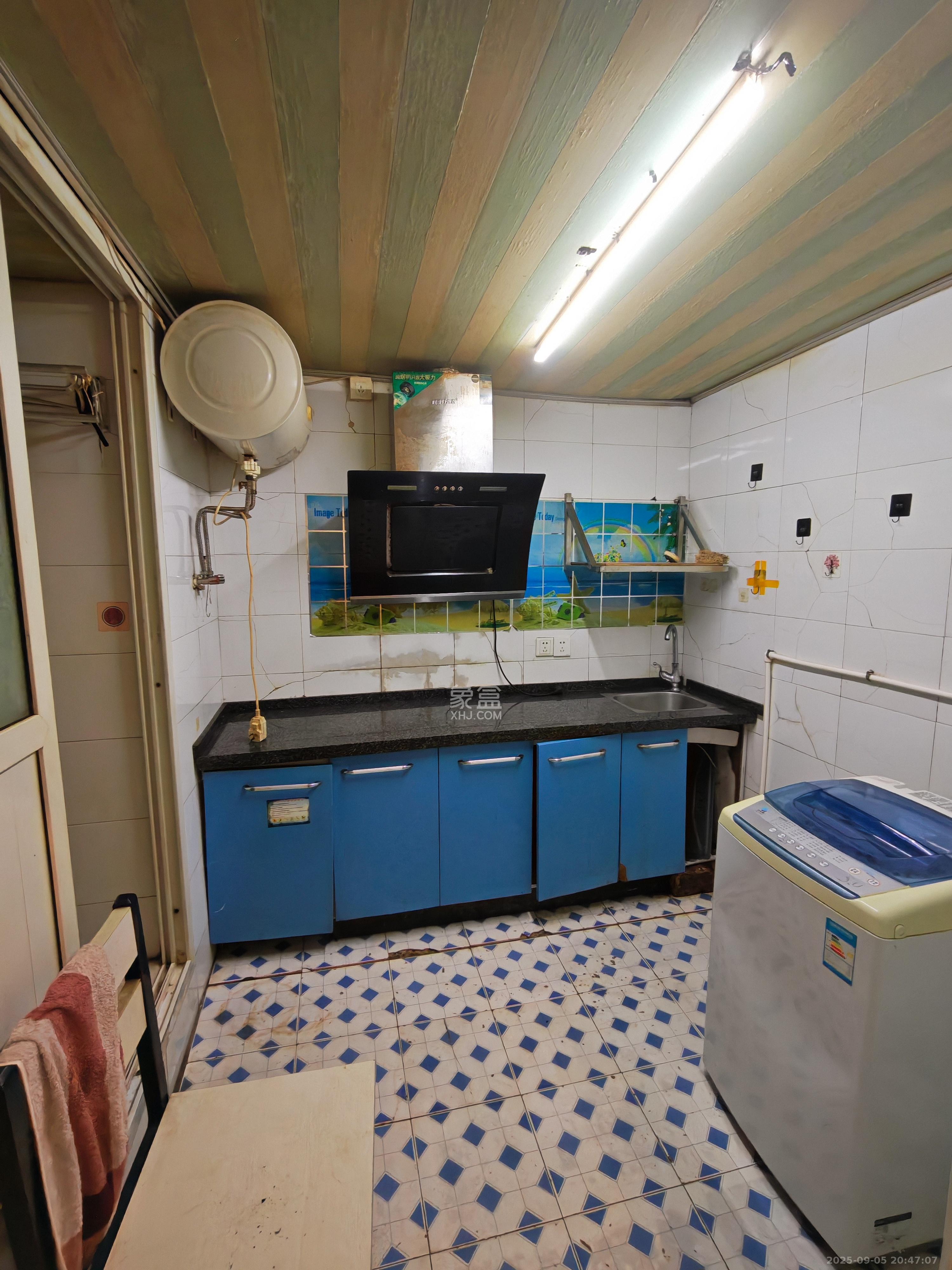 红星商务楼(红星蔬菜批发大市场) 1室1厅1卫 1000.0元/月 红星商务楼(红星蔬菜批发大市场) 1室1厅1卫 1000.0元/月室内图